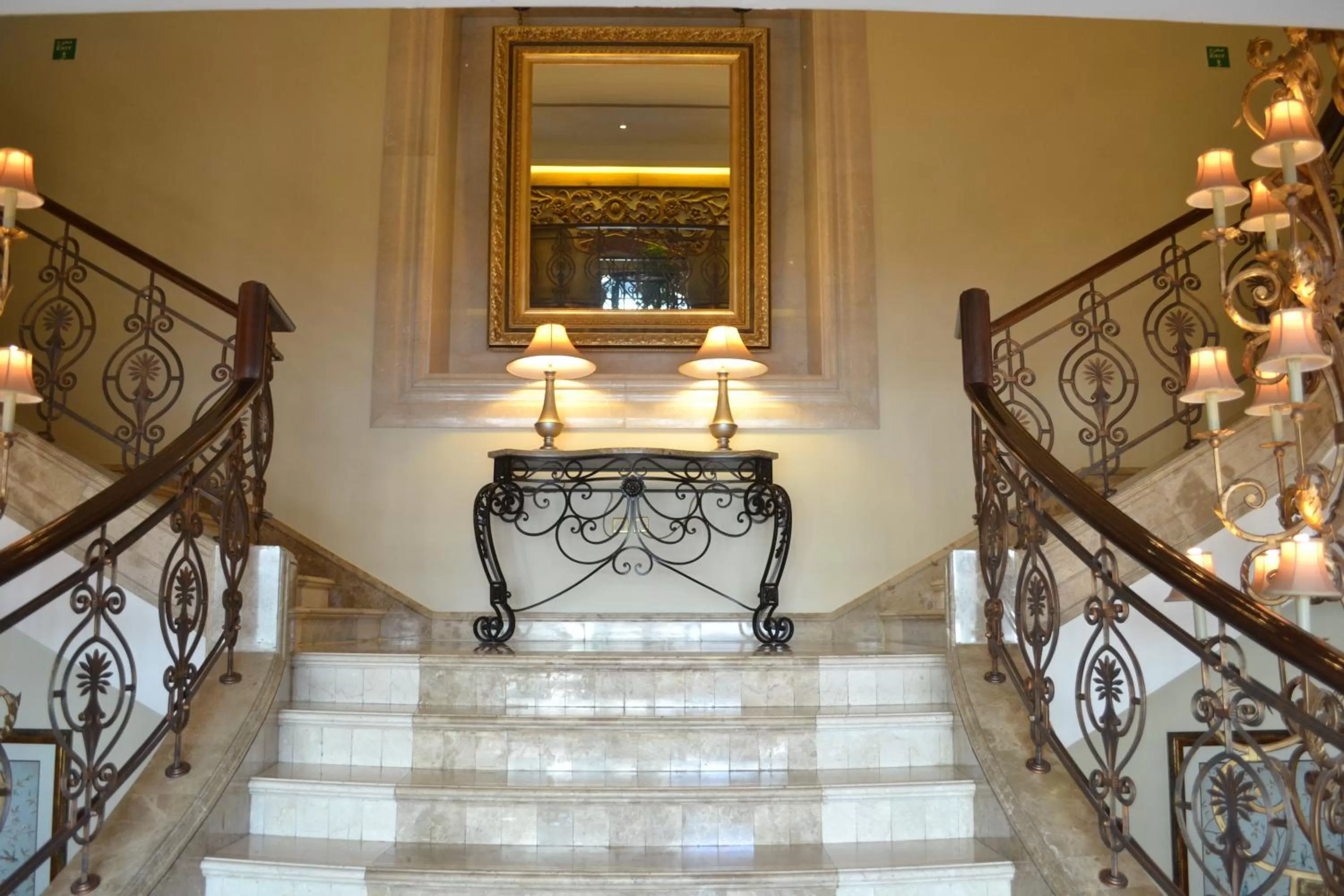 Lobby or reception in Sheraton Khalidiya Hotel