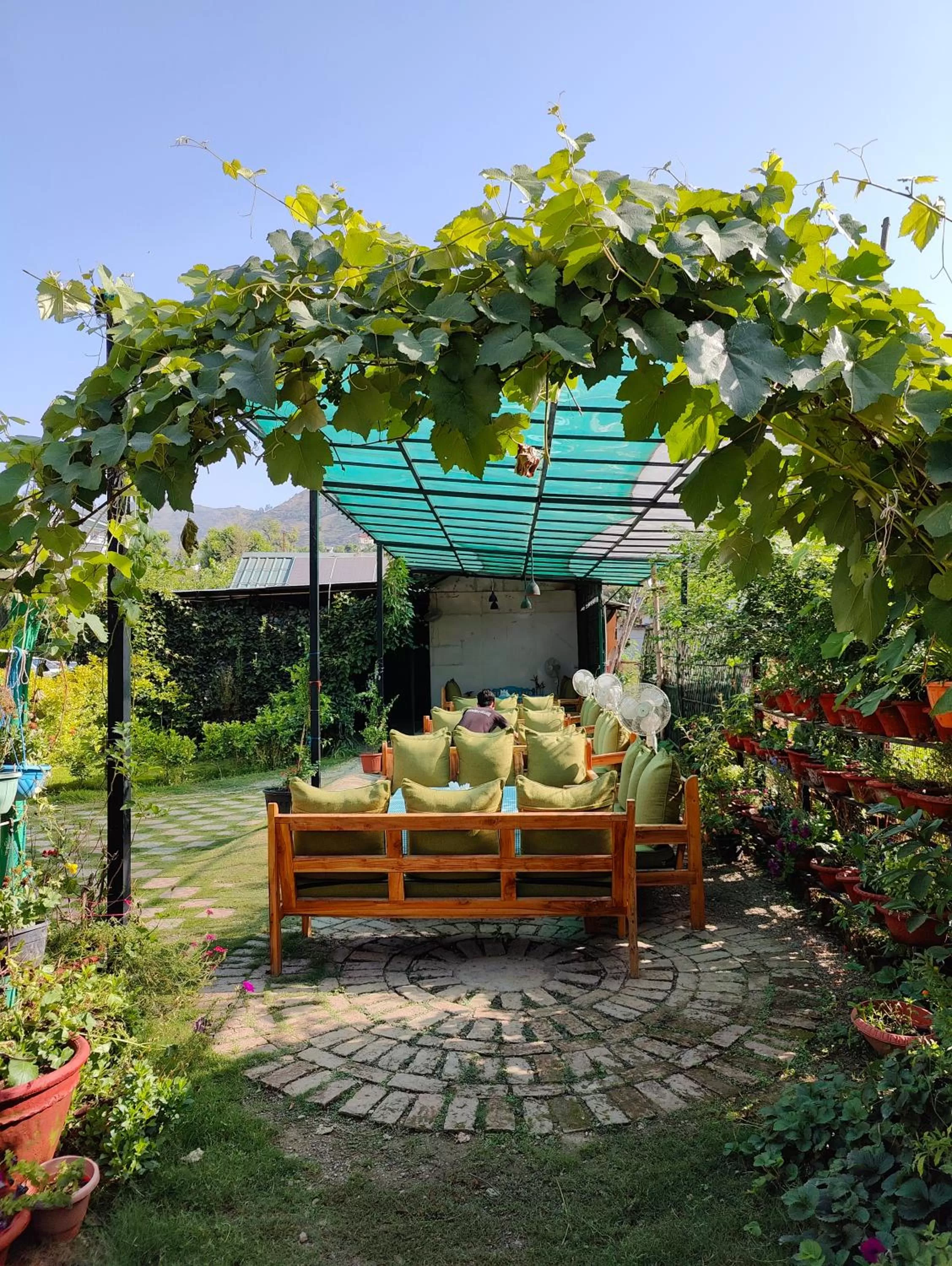 Restaurant/places to eat in Cottages @ Village