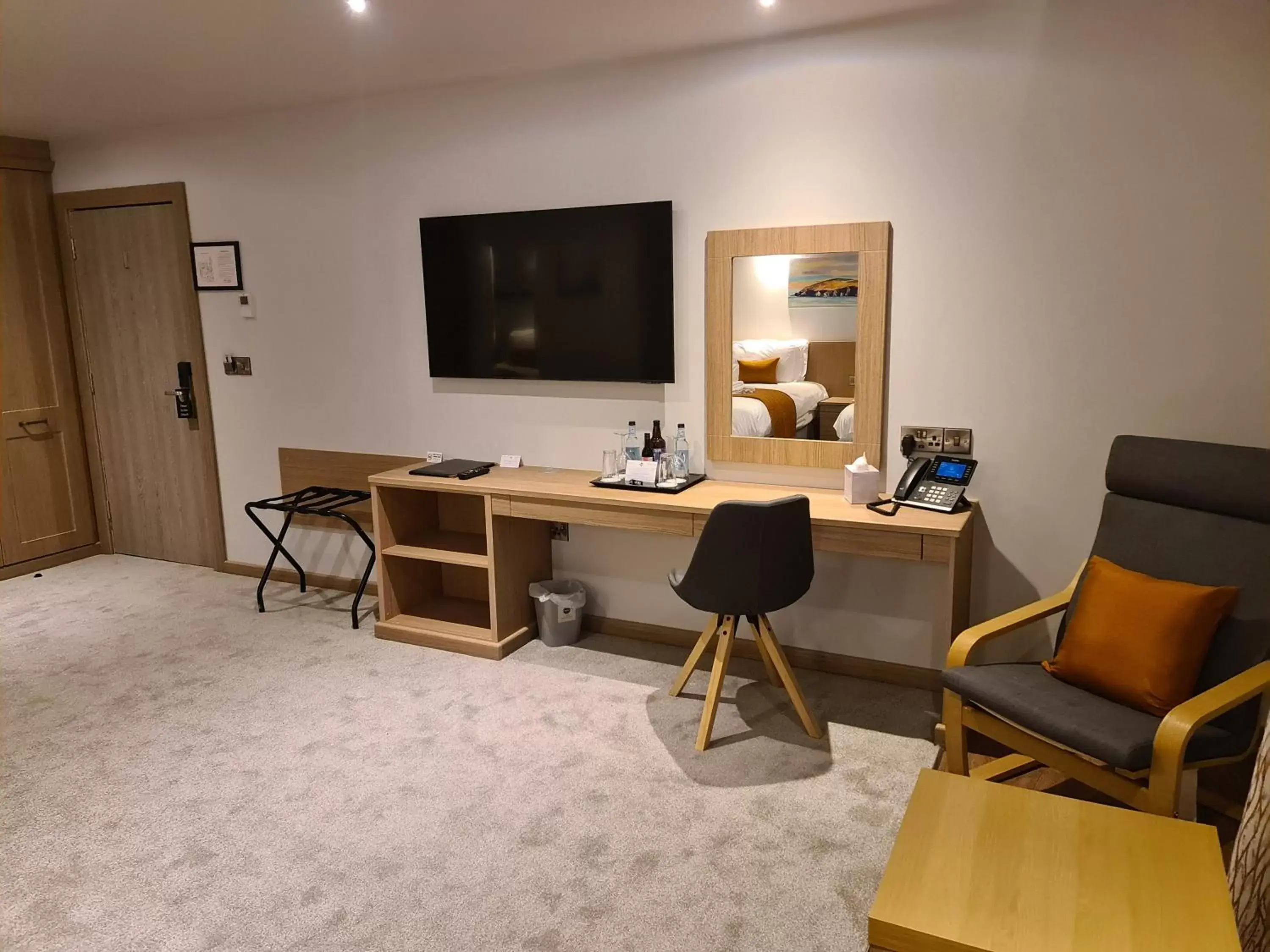 Twin Room with View in The Teifi Waterside Hotel Twin Room with View in The Teifi Waterside Hotel