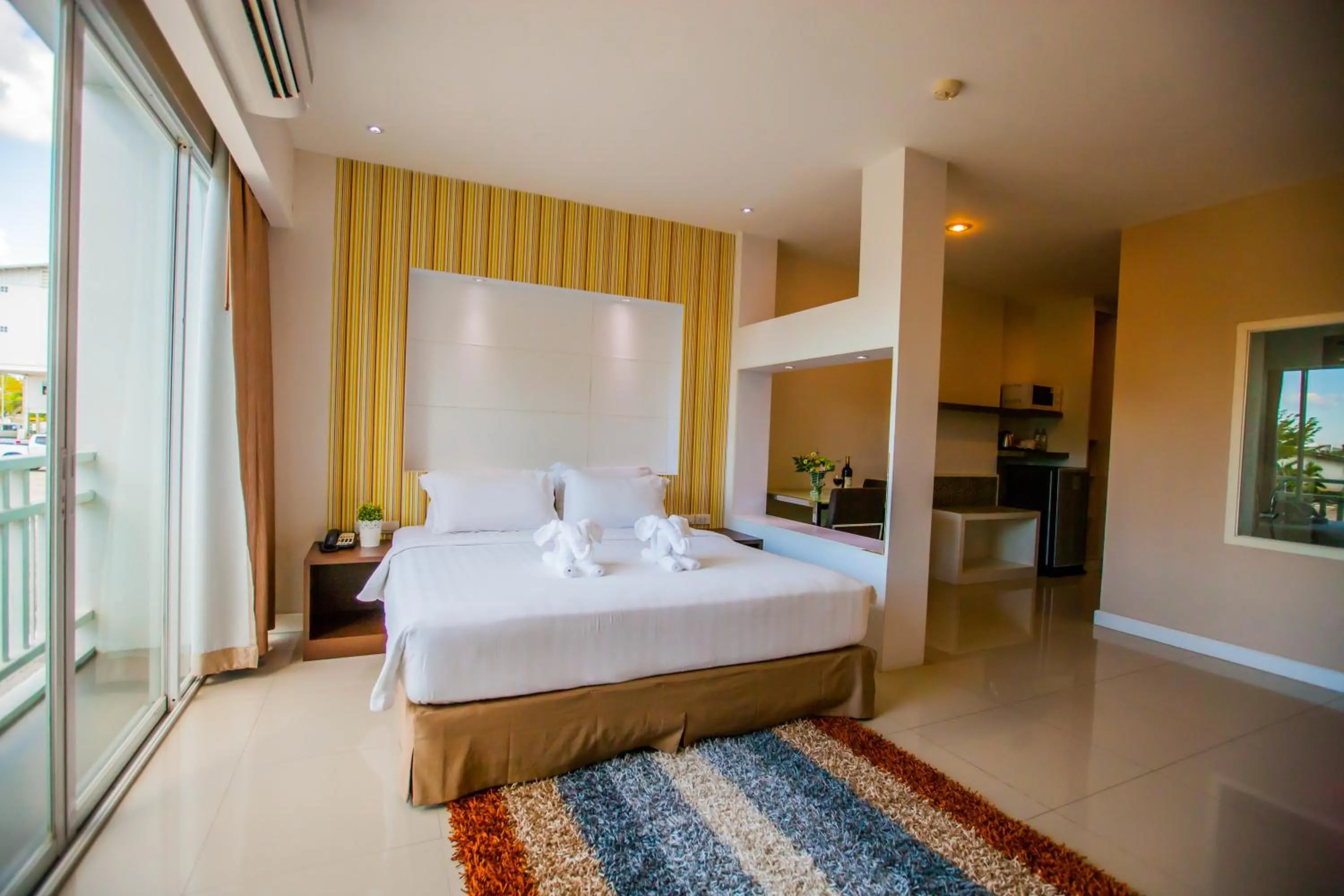 Photo of the whole room, Bed in Golden City Rayong Hotel
