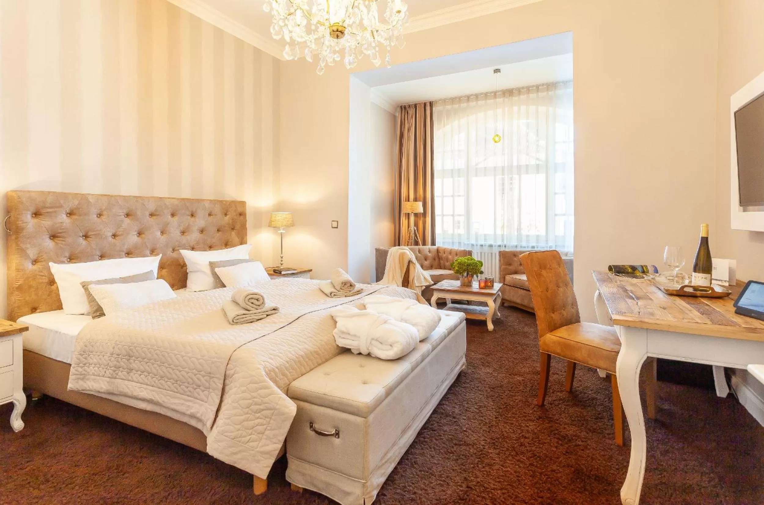 Photo of the whole room, Bed in Hotel Vier Jahreszeiten Binz