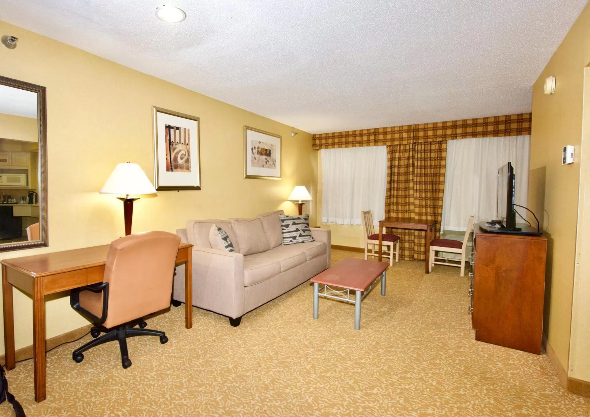 Photo of the whole room in Holiday Inn Express Hotel & Suites Fenton/I-44 by IHG
