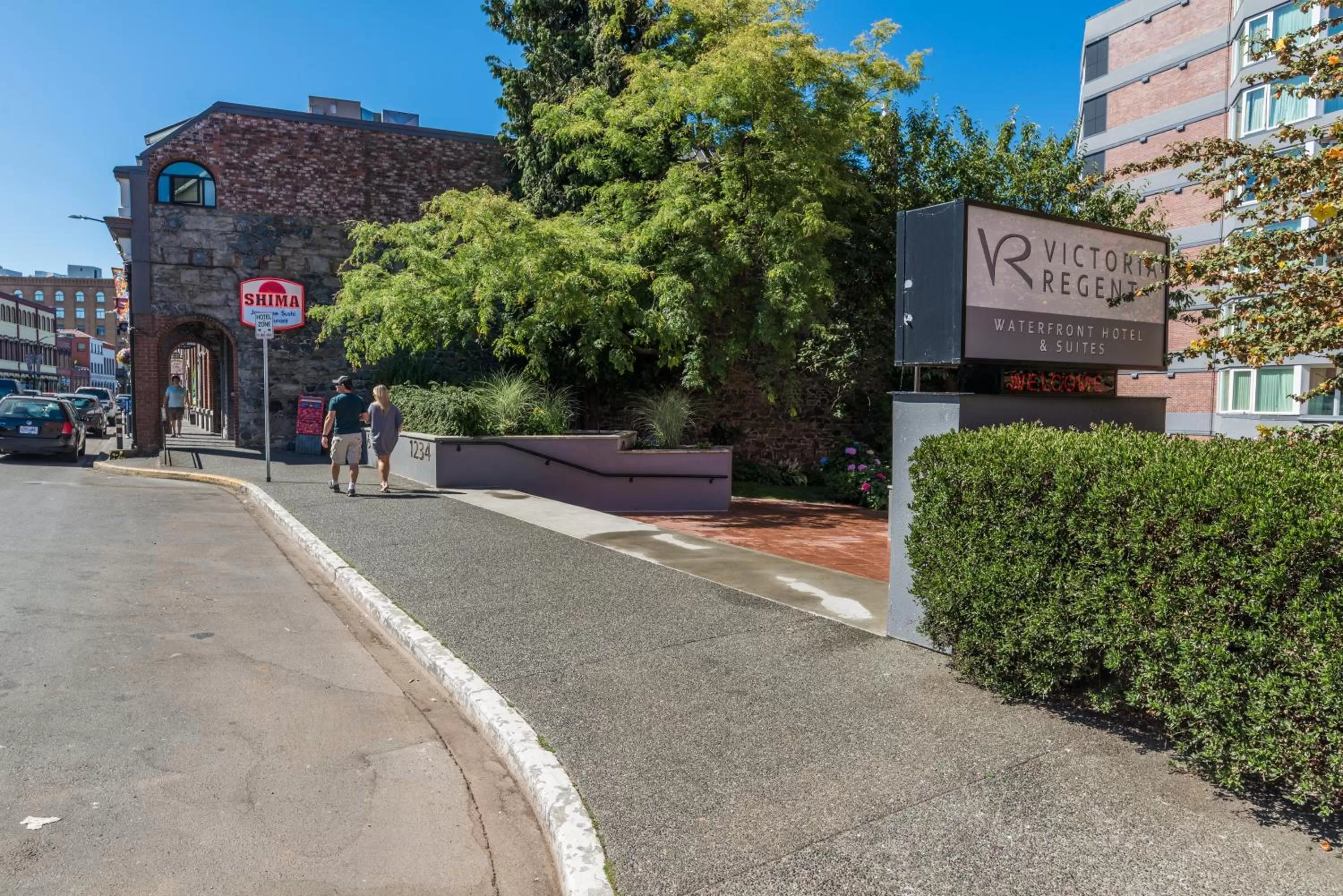 Facade/entrance in Victoria Regent Waterfront Hotel & Suites