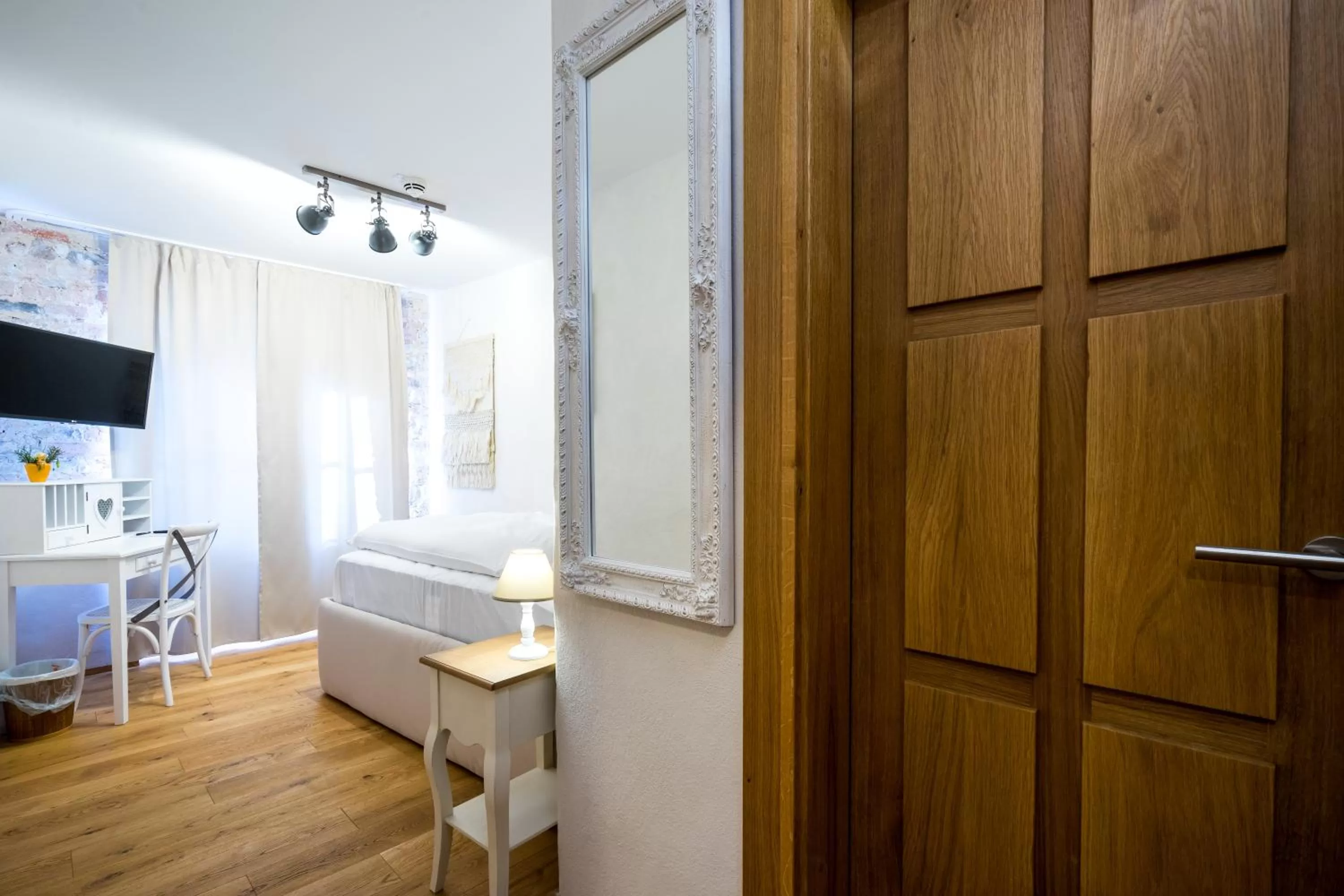 TV and multimedia in Hotel Rote19