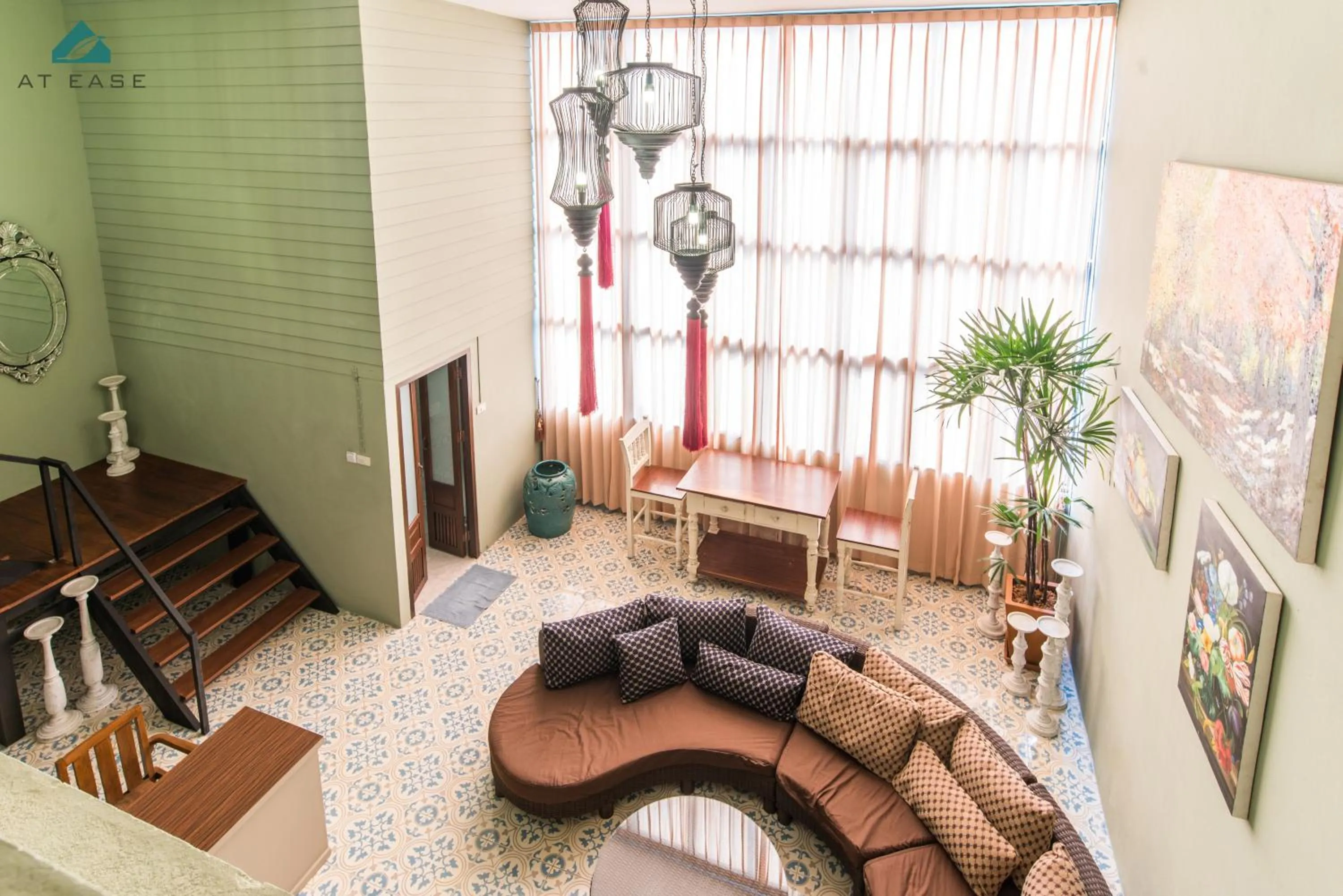 Bird's eye view in At Ease Bijou