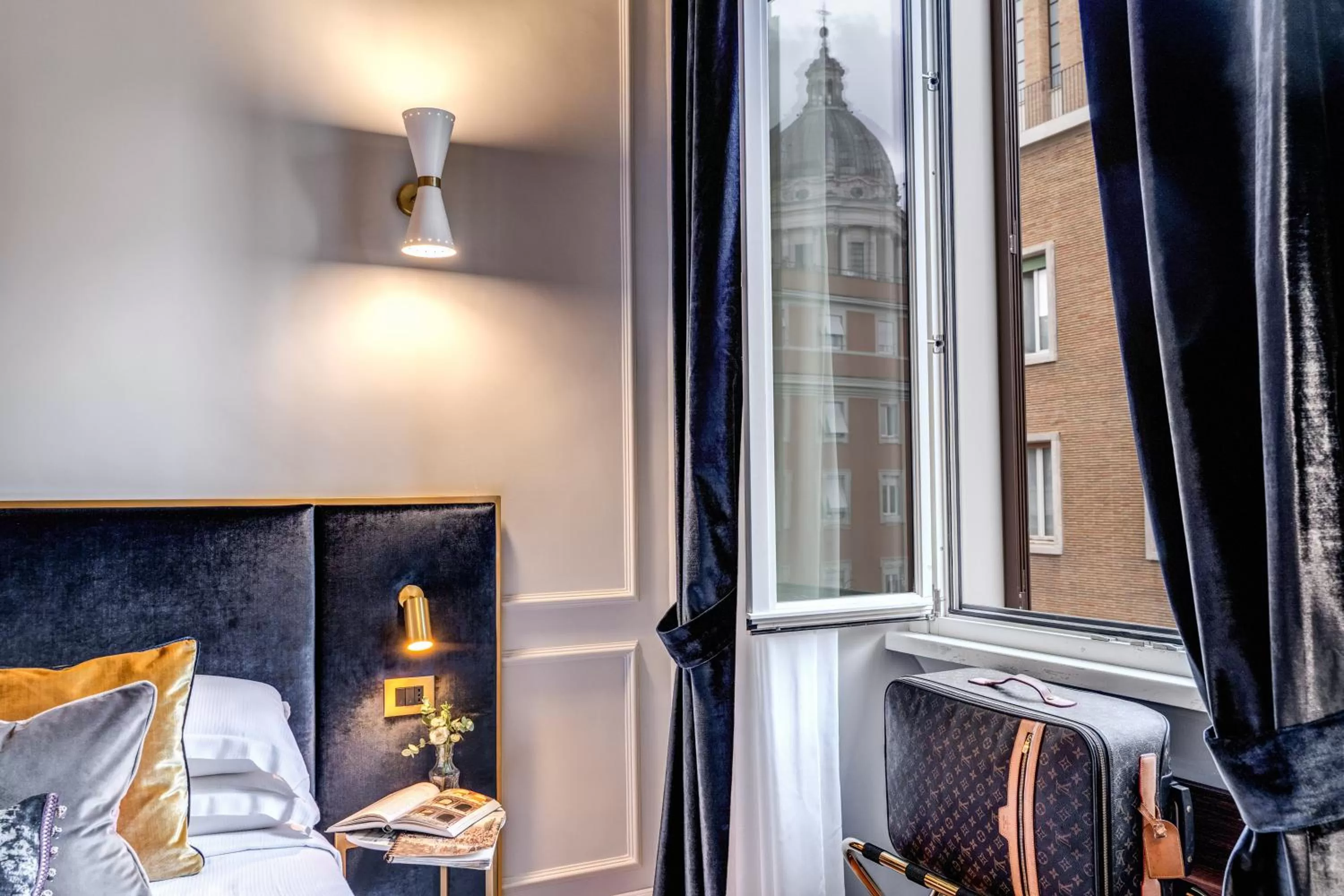 Bed in Tree Charme Augusto Boutique Hotel