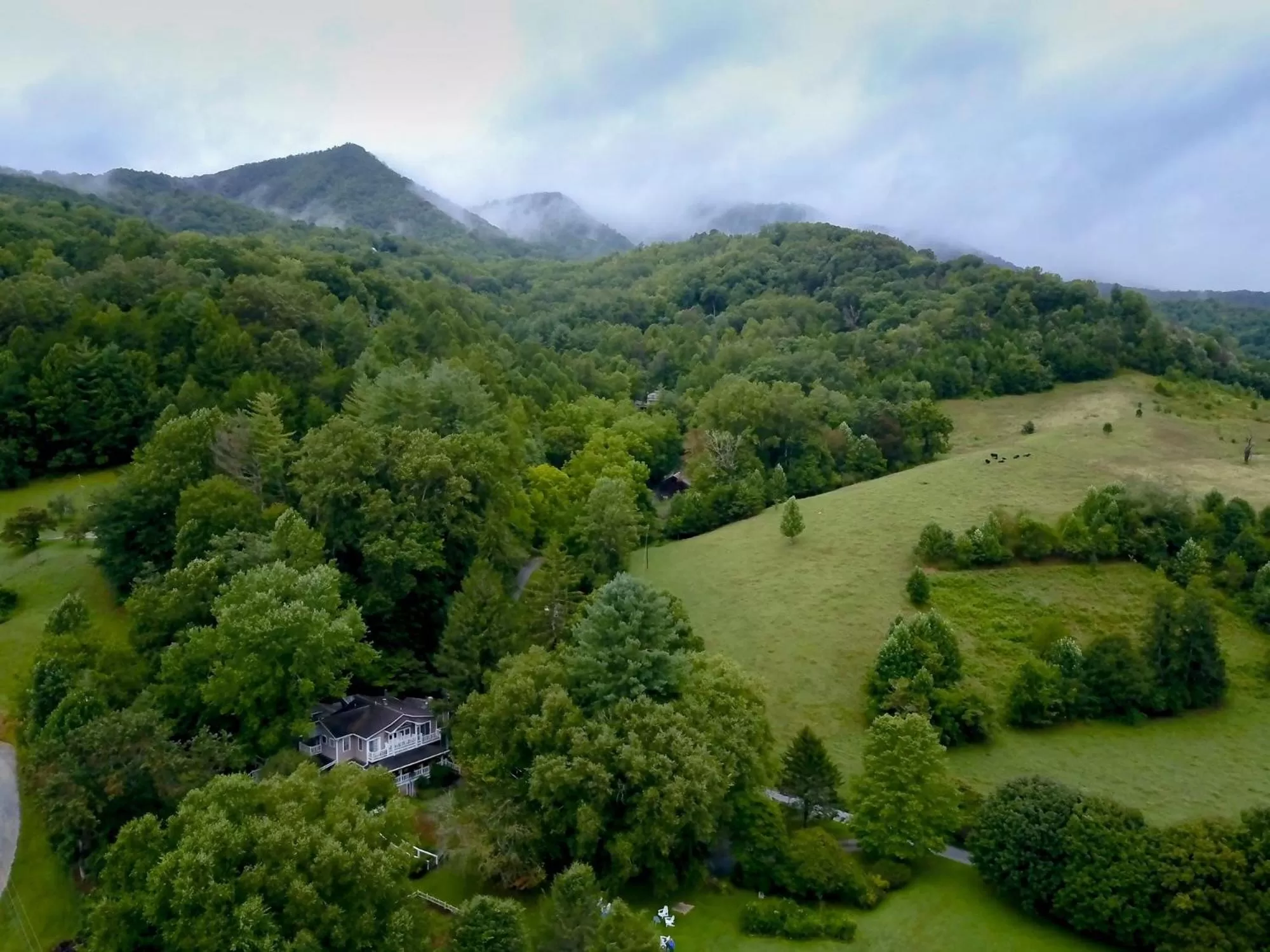 Property building, Bird's-eye View in Folkestone Inn