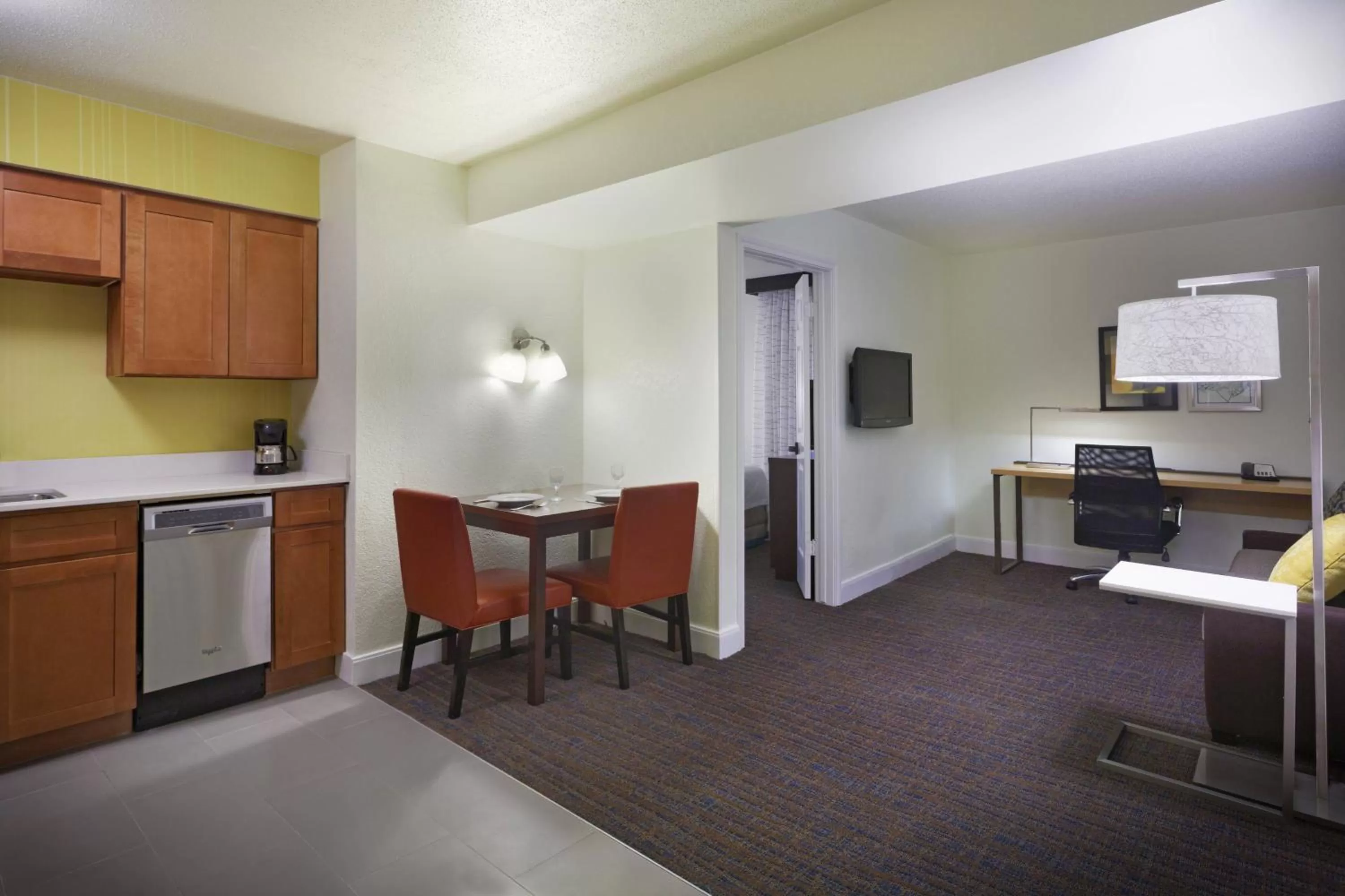 Living room in Residence Inn Houston by The Galleria