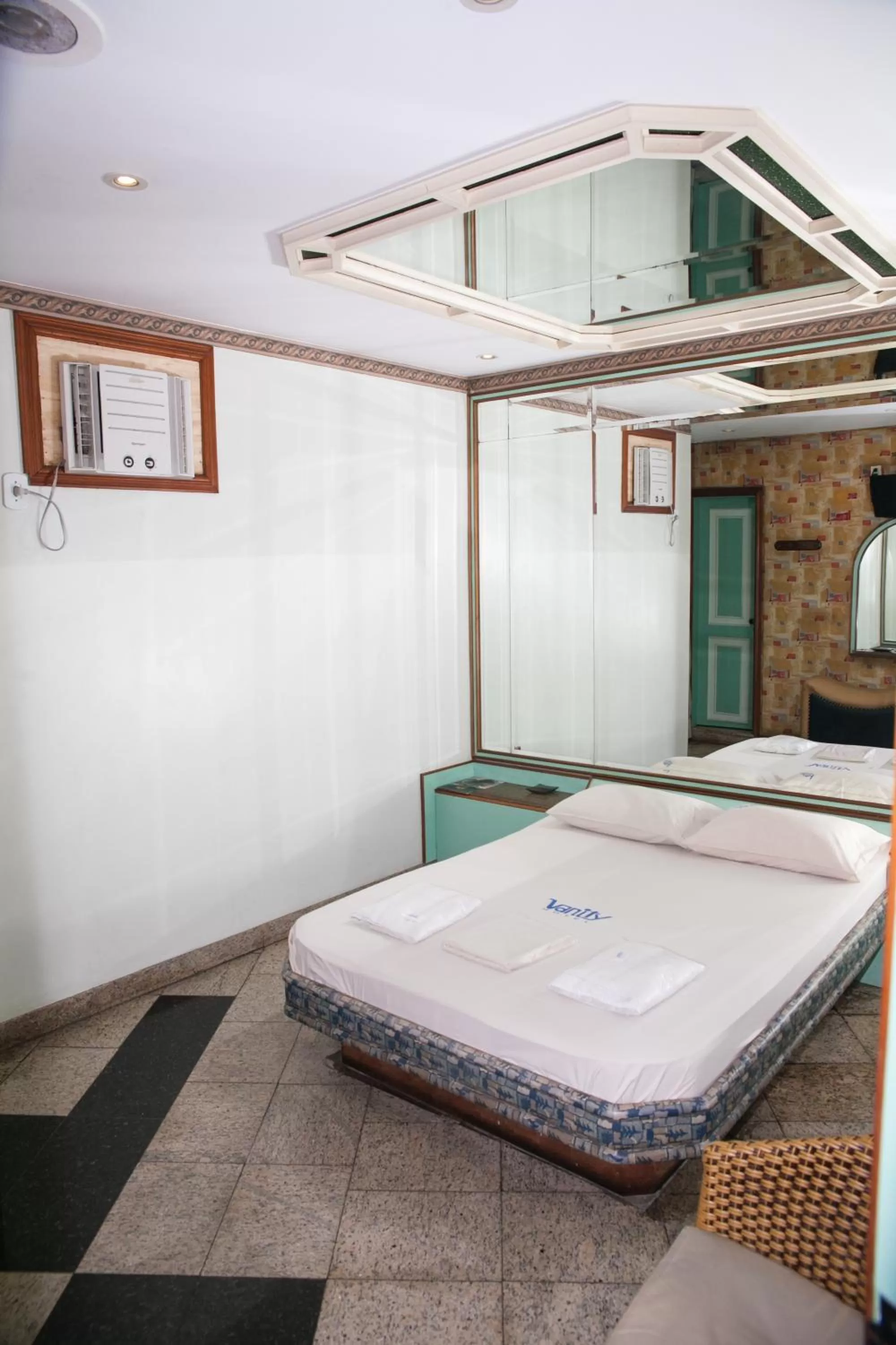 Bed in Hotel Vanity para adultos