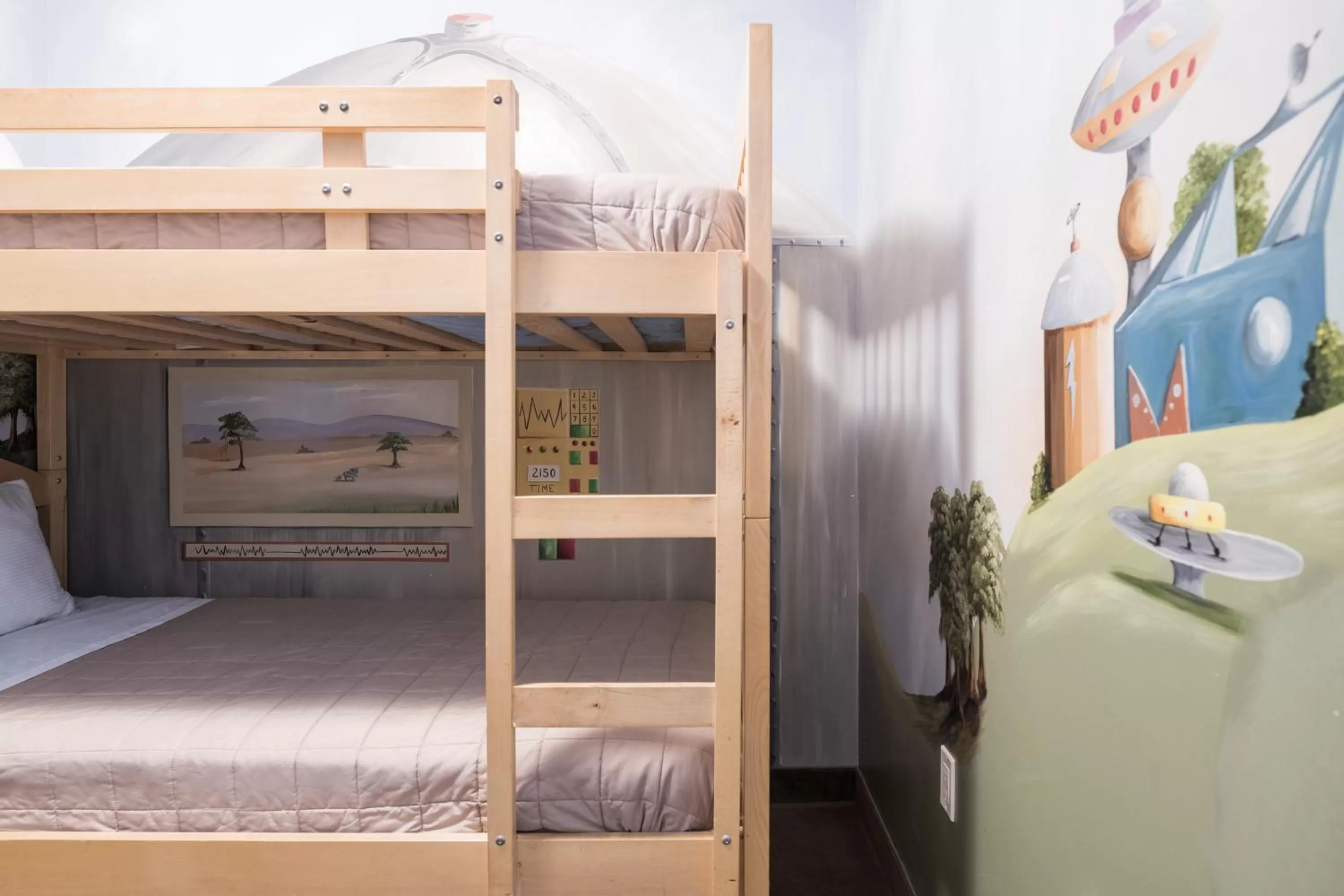 bunk bed, Bed in Amsterdam Inn & Suites Moncton