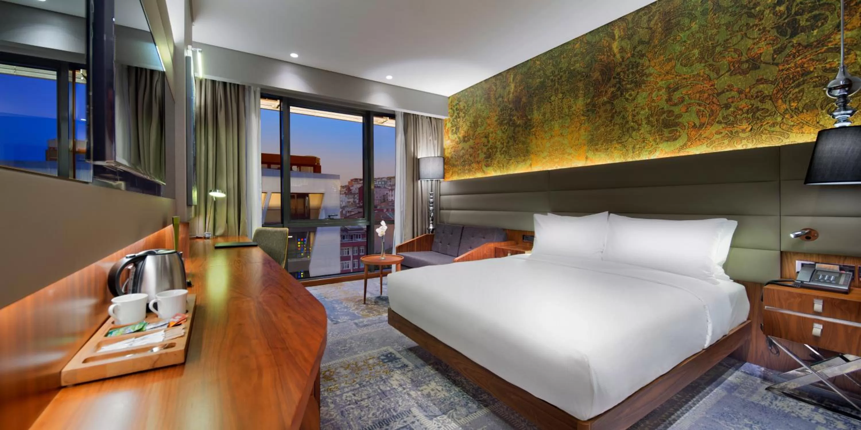 Bedroom, Bed in DoubleTree by Hilton Istanbul - Piyalepasa