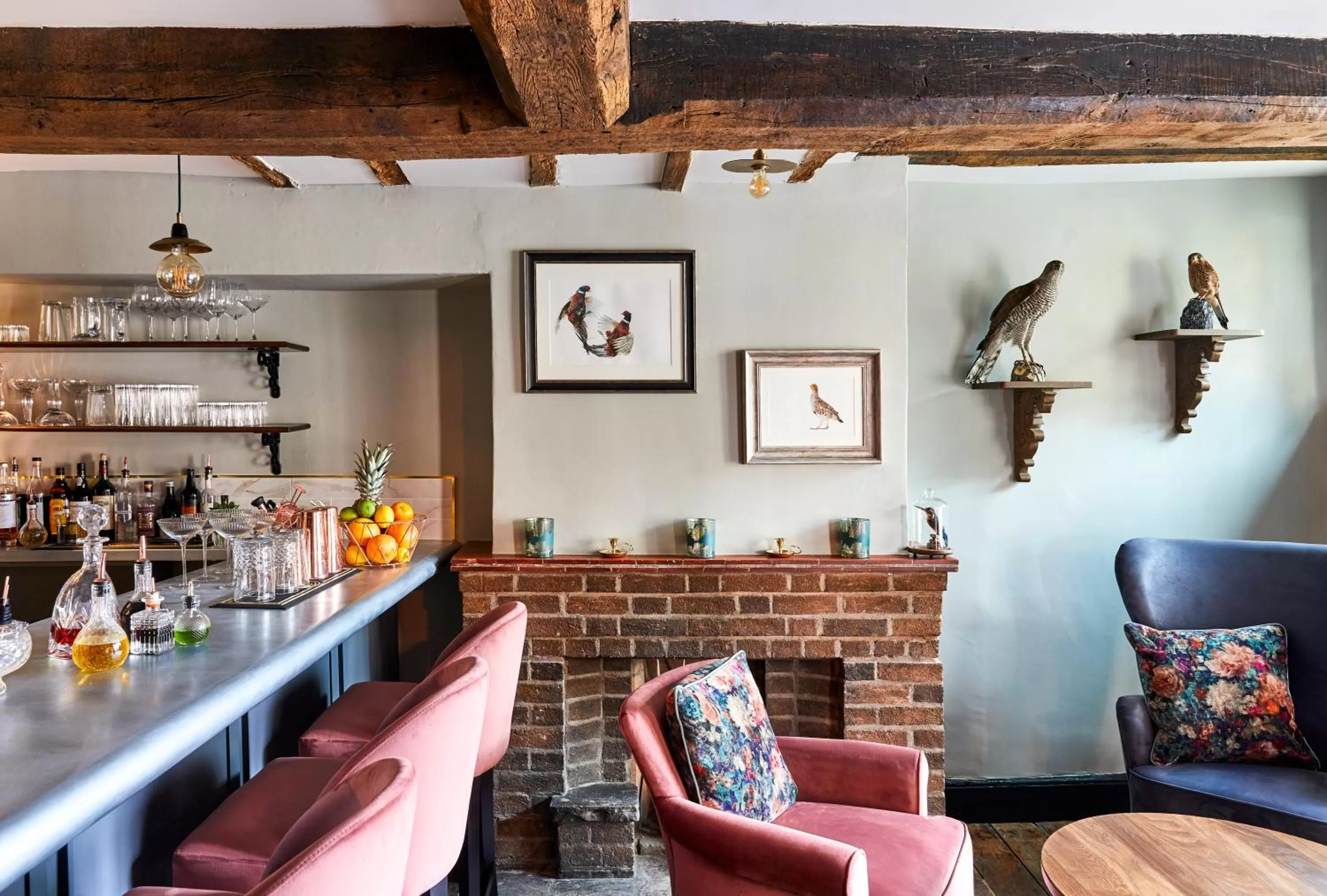 Lounge or bar in Hotel Indigo - Stratford Upon Avon by IHG