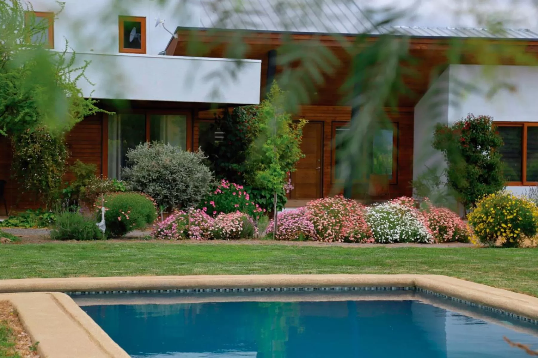 Facade/entrance in Callihue Lodge