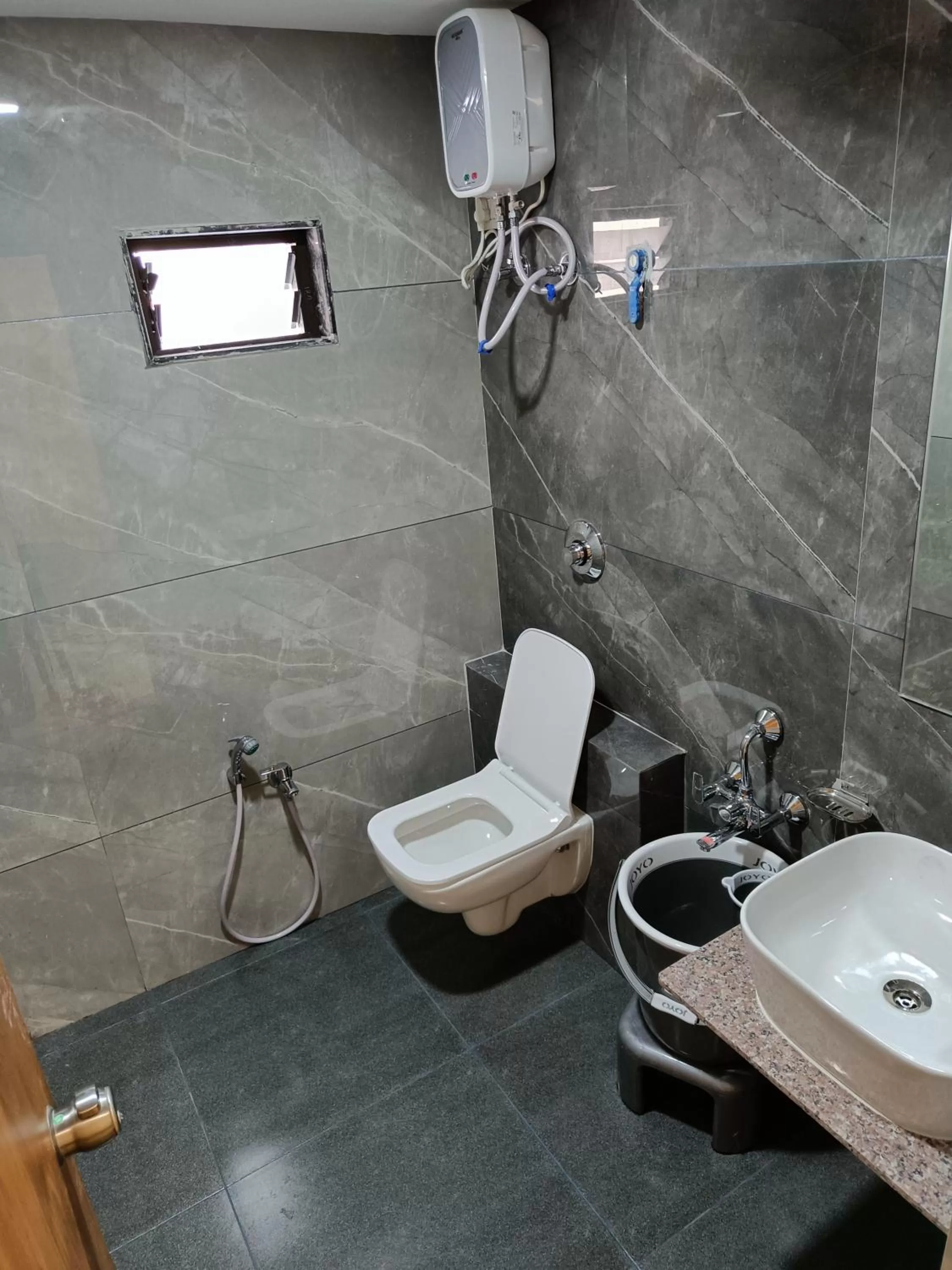 Toilet in Hotel Lotus