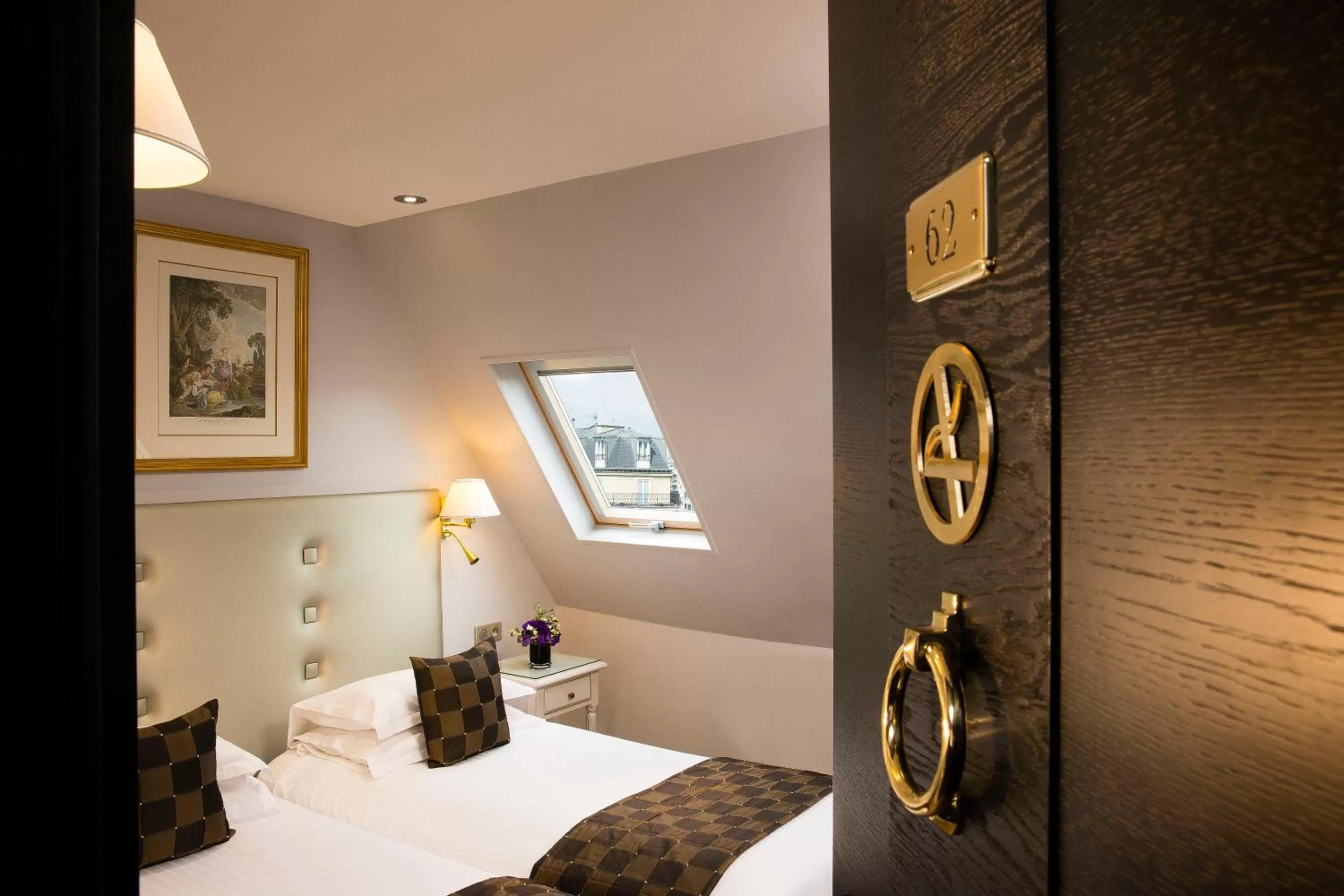 Decorative detail, Bed in Hotel Plaza Elysées