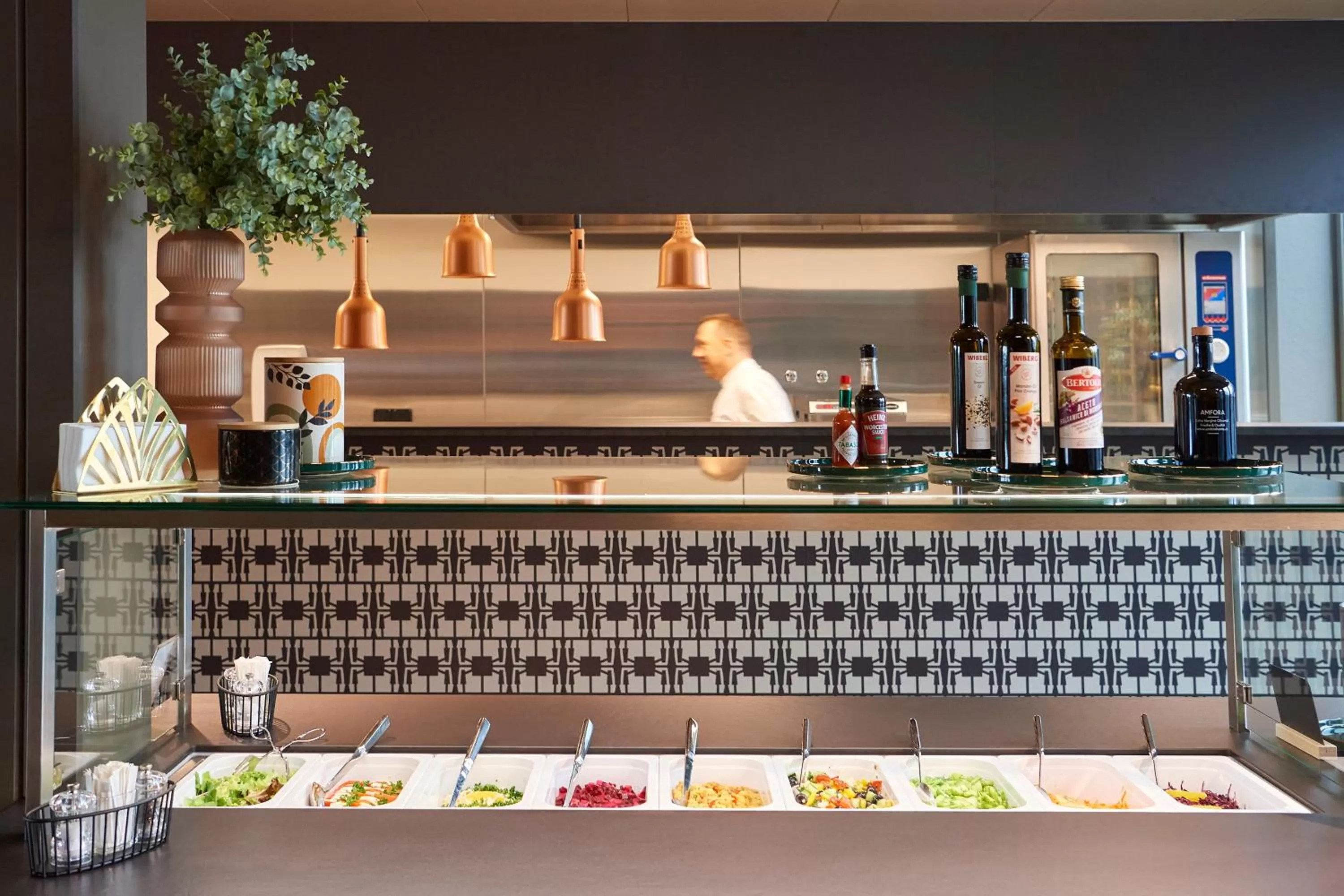 Restaurant/places to eat in Lumen Apartments