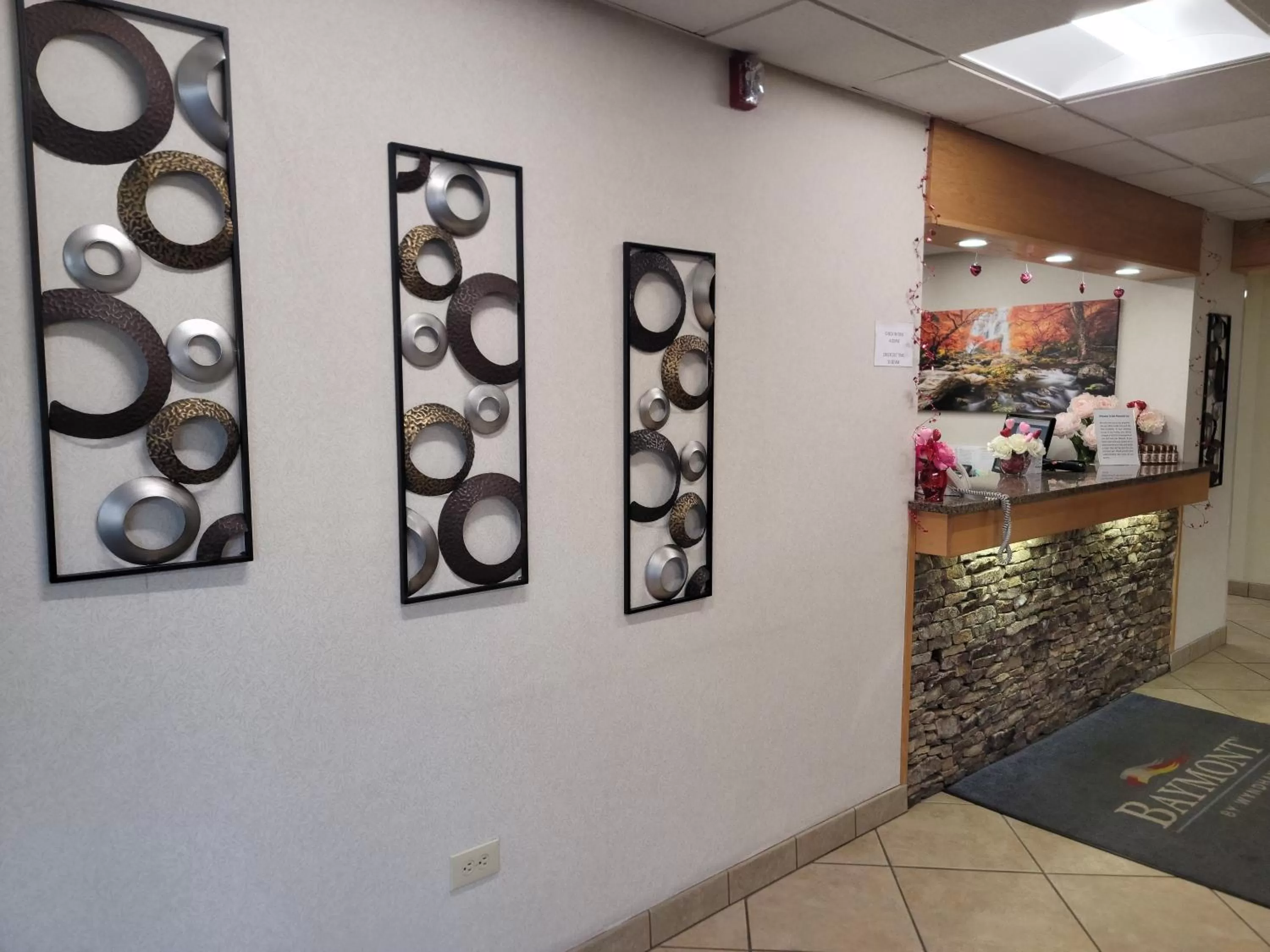 Property building in Bay Mountain Inn Cherokee Smoky Mountains