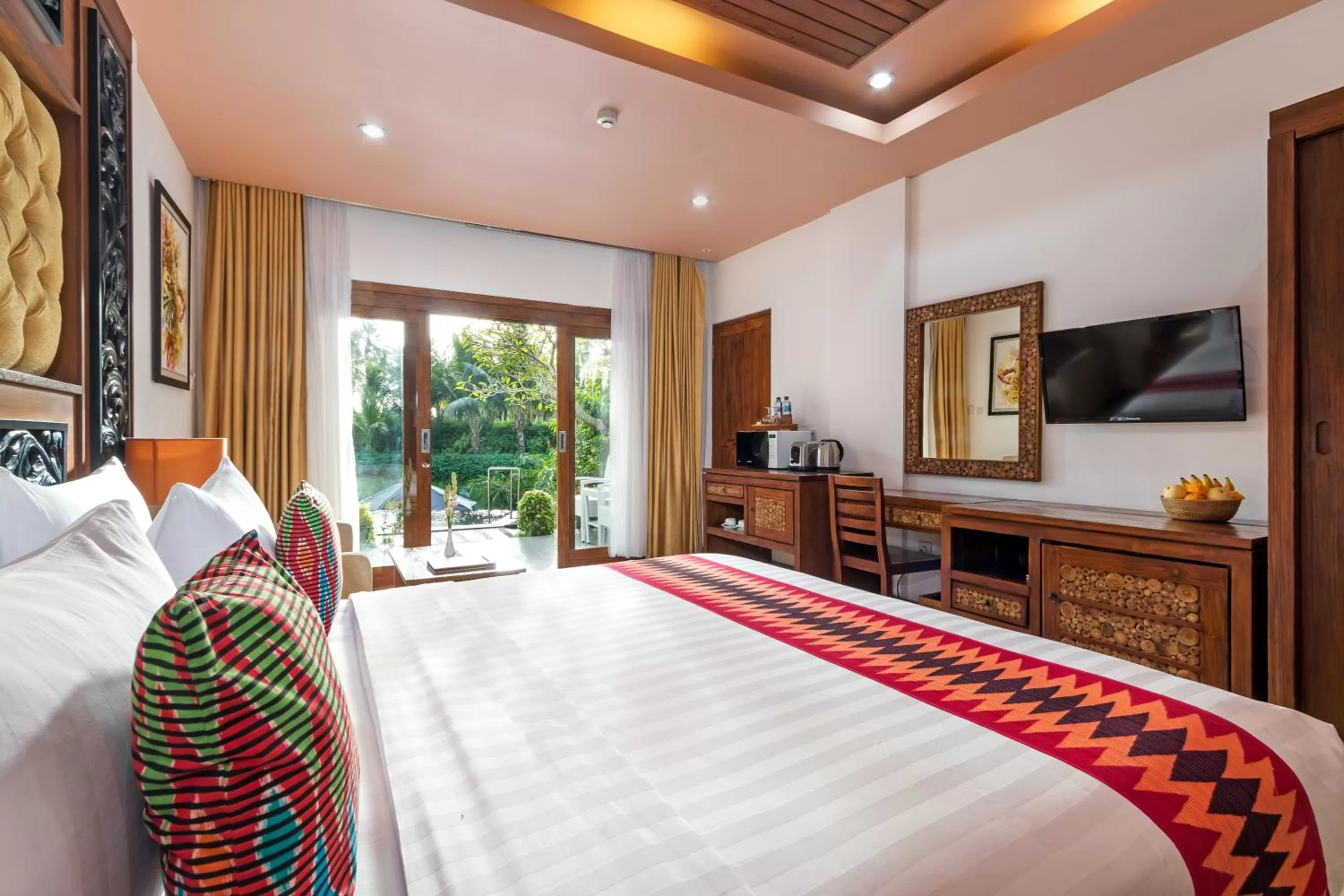 TV and multimedia, Bed in Mayura Ubud Retreat