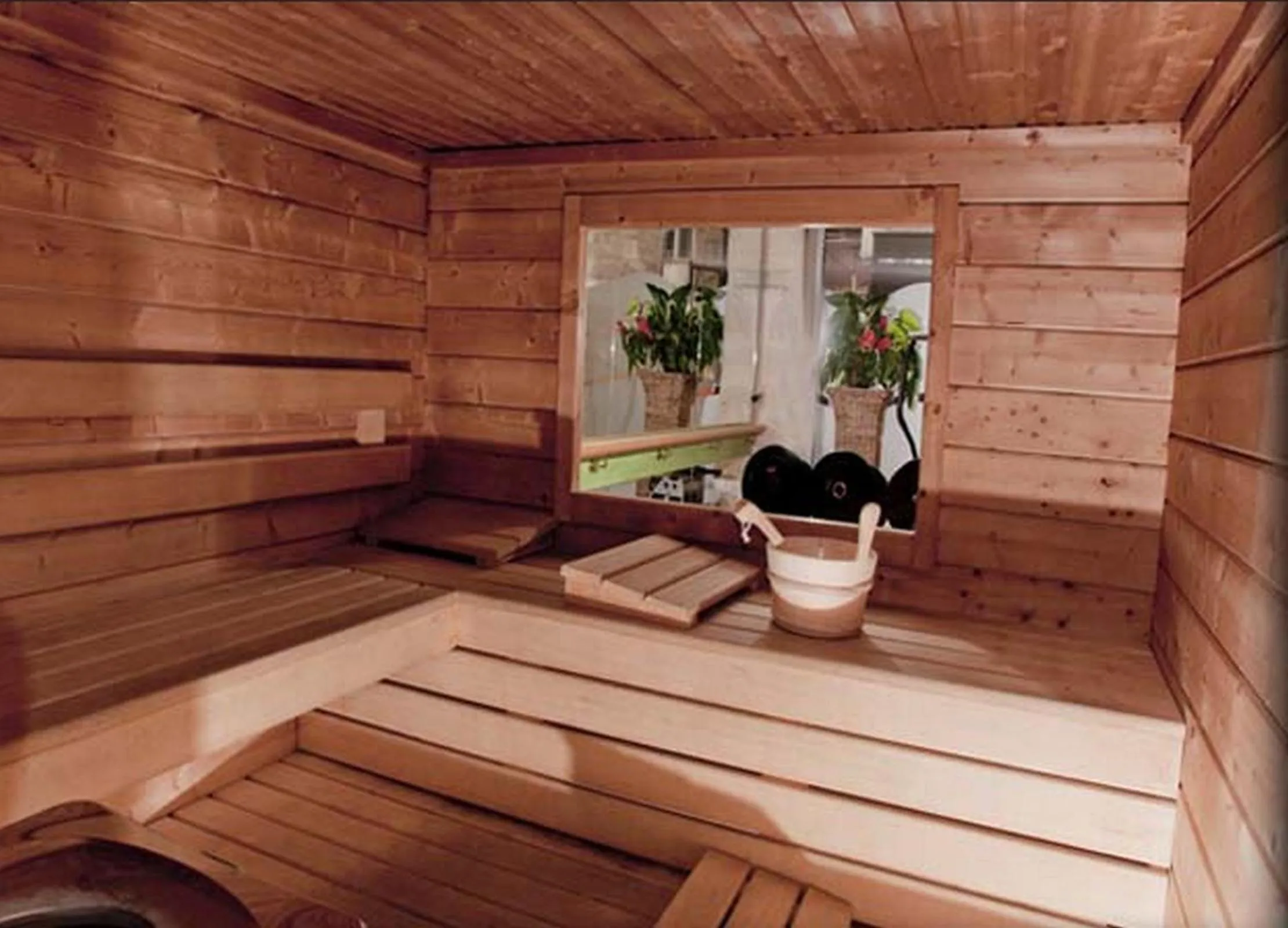 Spa and wellness centre/facilities in Hôtel Jacques de Molay - Fitness & Sauna