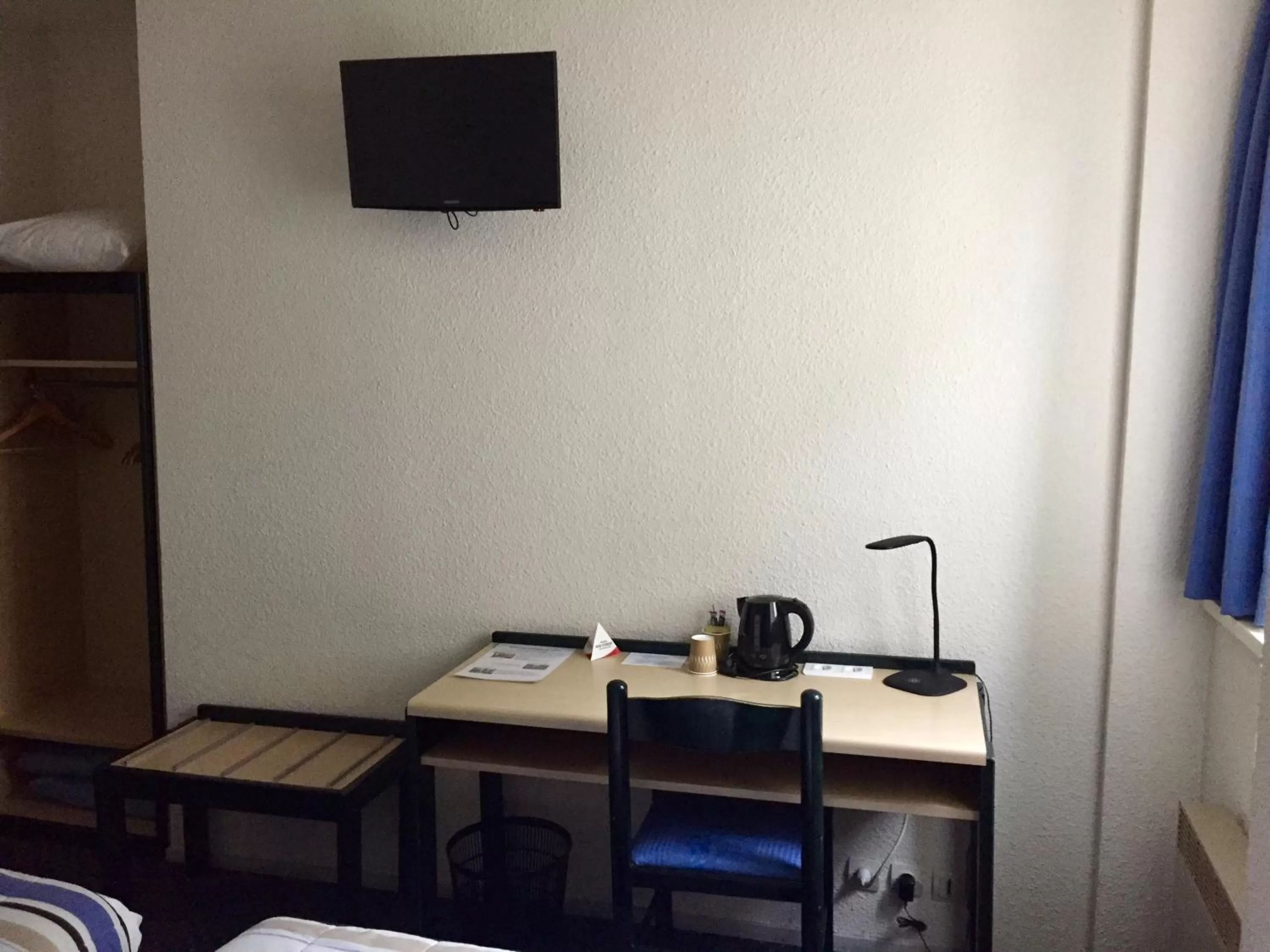 Twin Room in Contact Hôtel du Champ de Mars de Saint-Brieuc