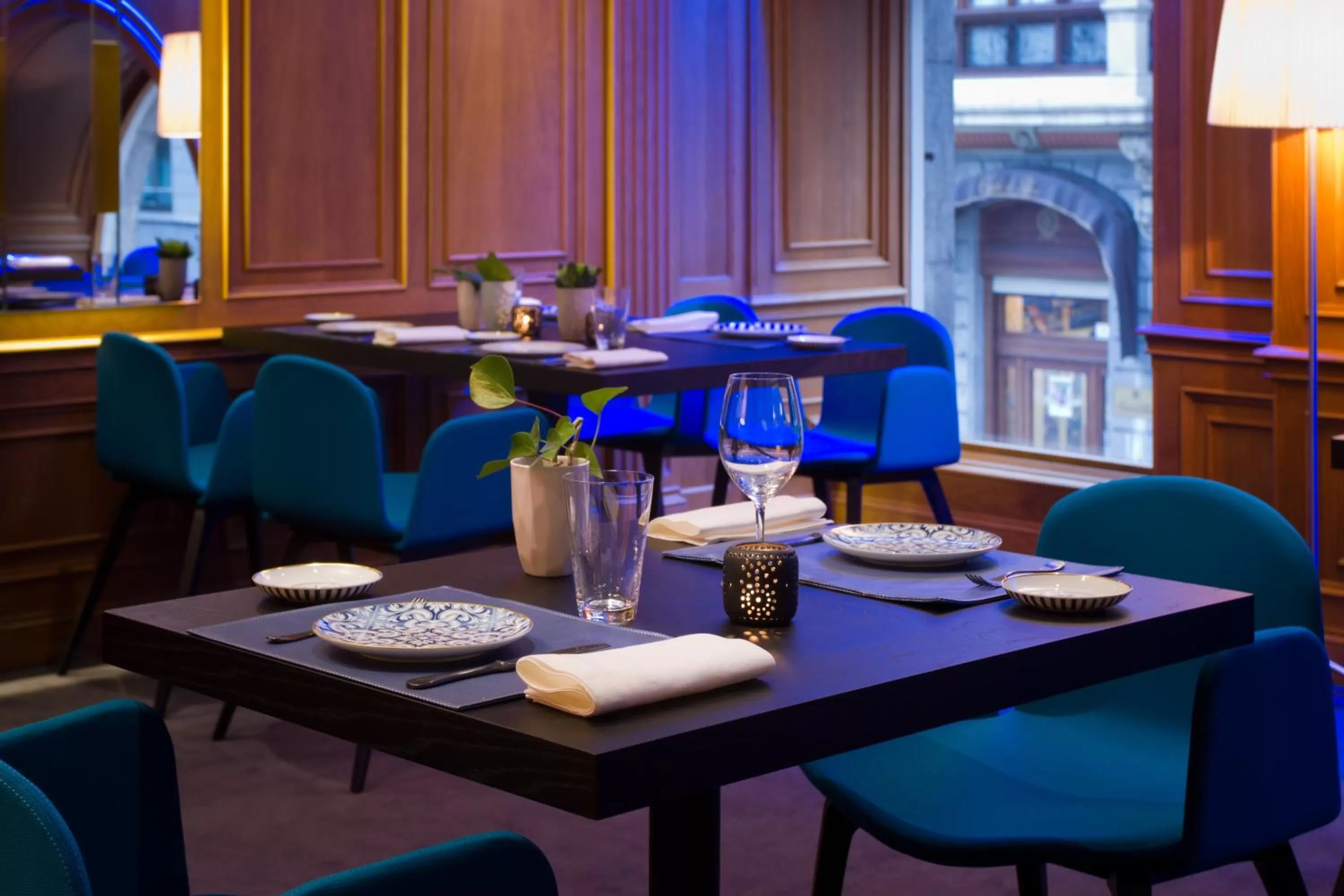 Restaurant/places to eat in Gran Hotel España