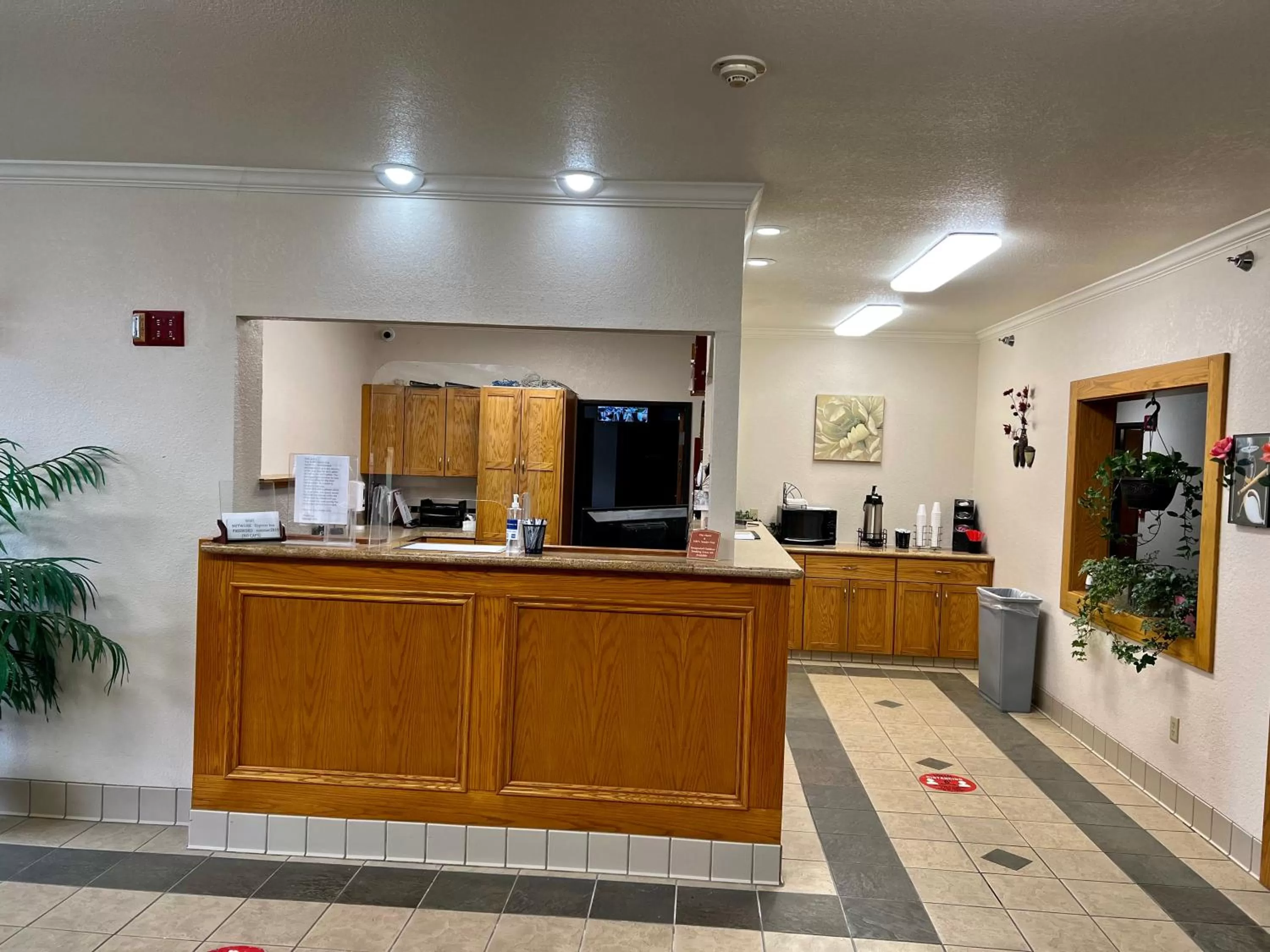 Lobby or reception in Express Inn & suites