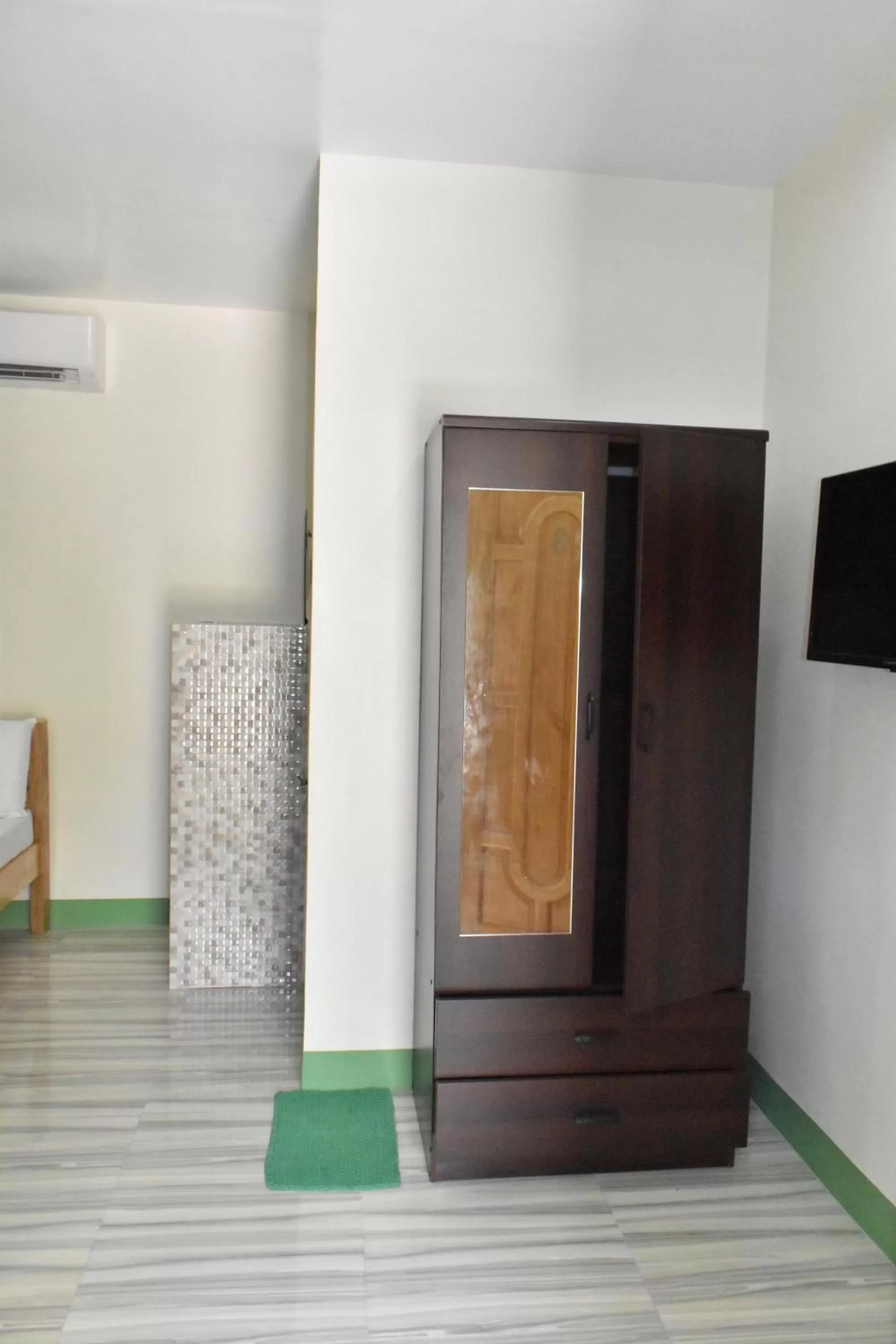 TV/Entertainment Center in Charlina Inn Panglao