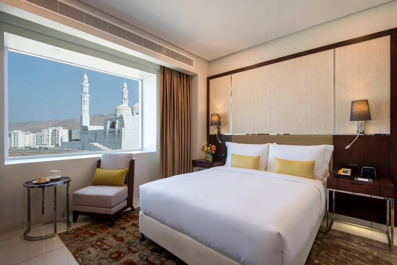 Bedroom, Bed in Fraser Suites Muscat
