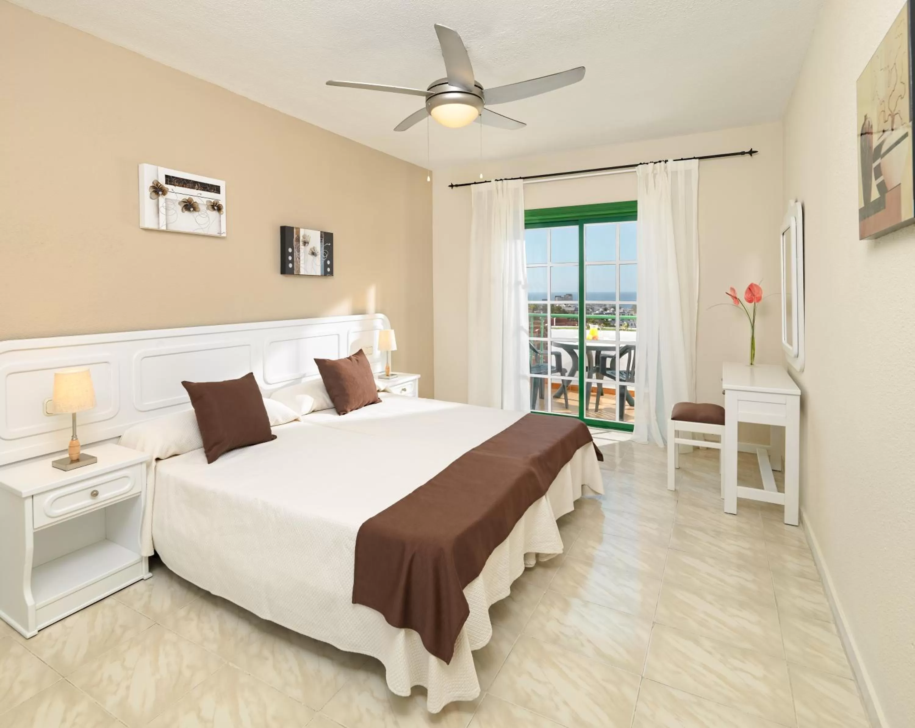 Bed in Regency Torviscas Apartments and Suites