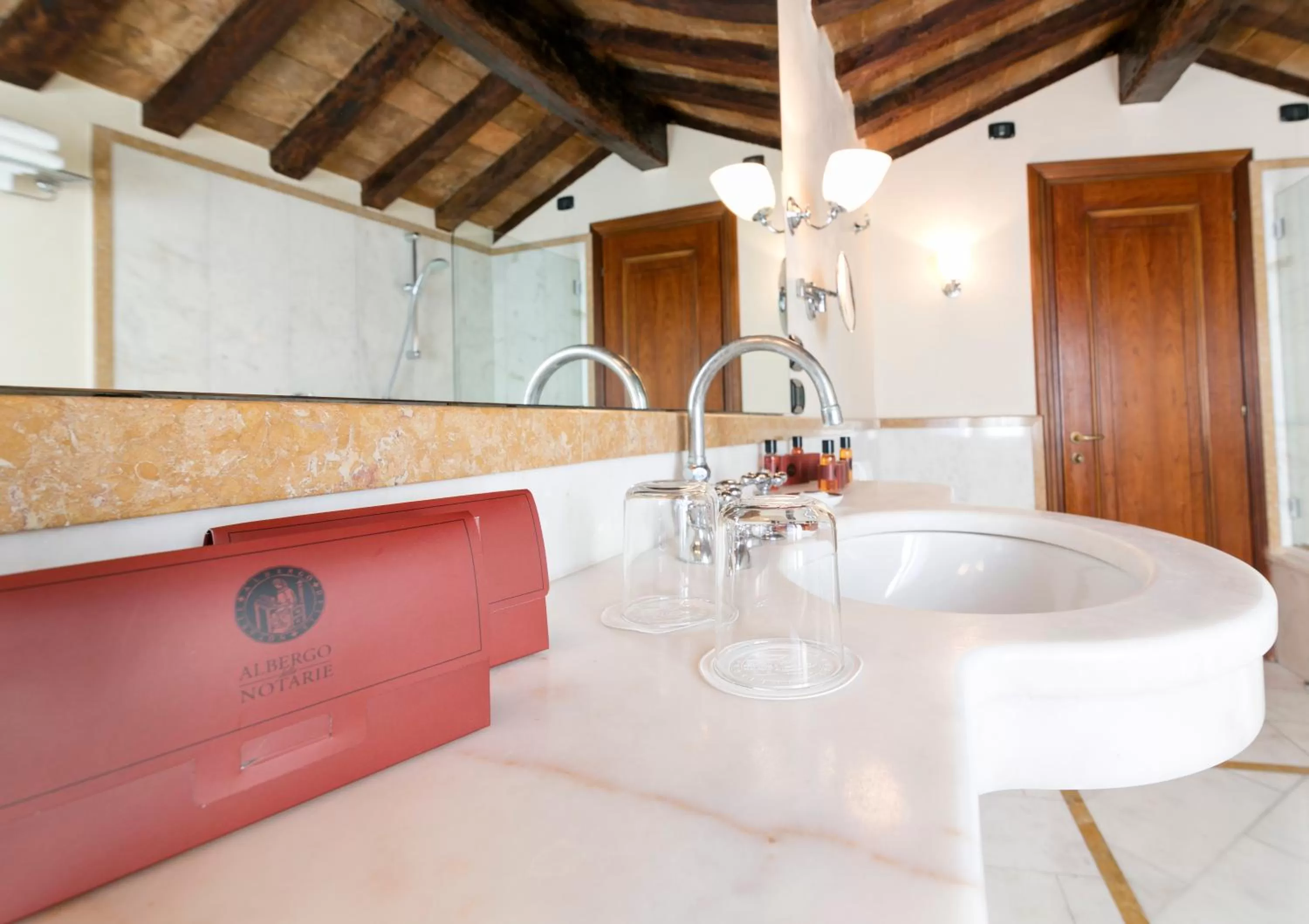 Bathroom in Albergo Delle Notarie