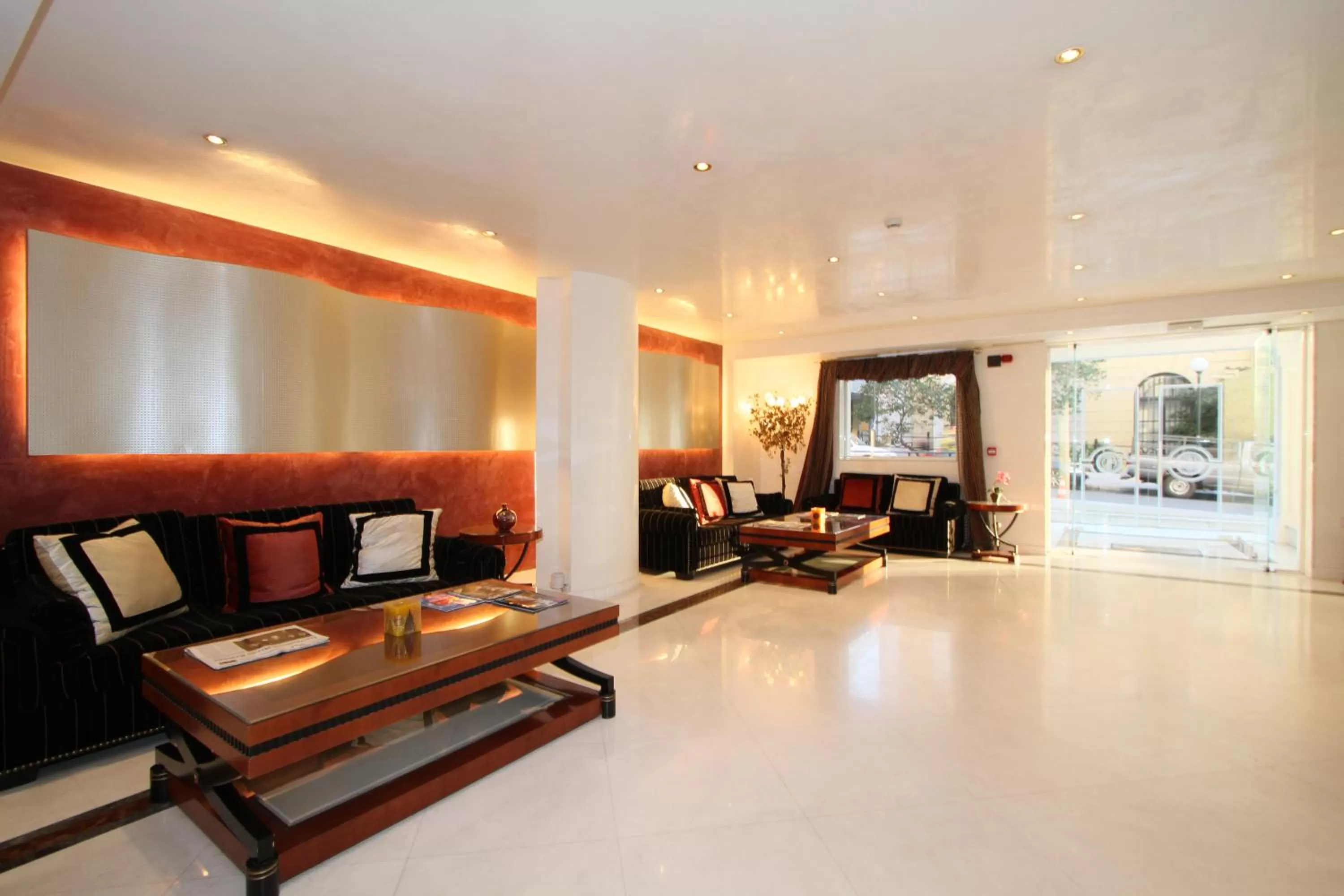 Lobby or reception in Piraeus Theoxenia Hotel
