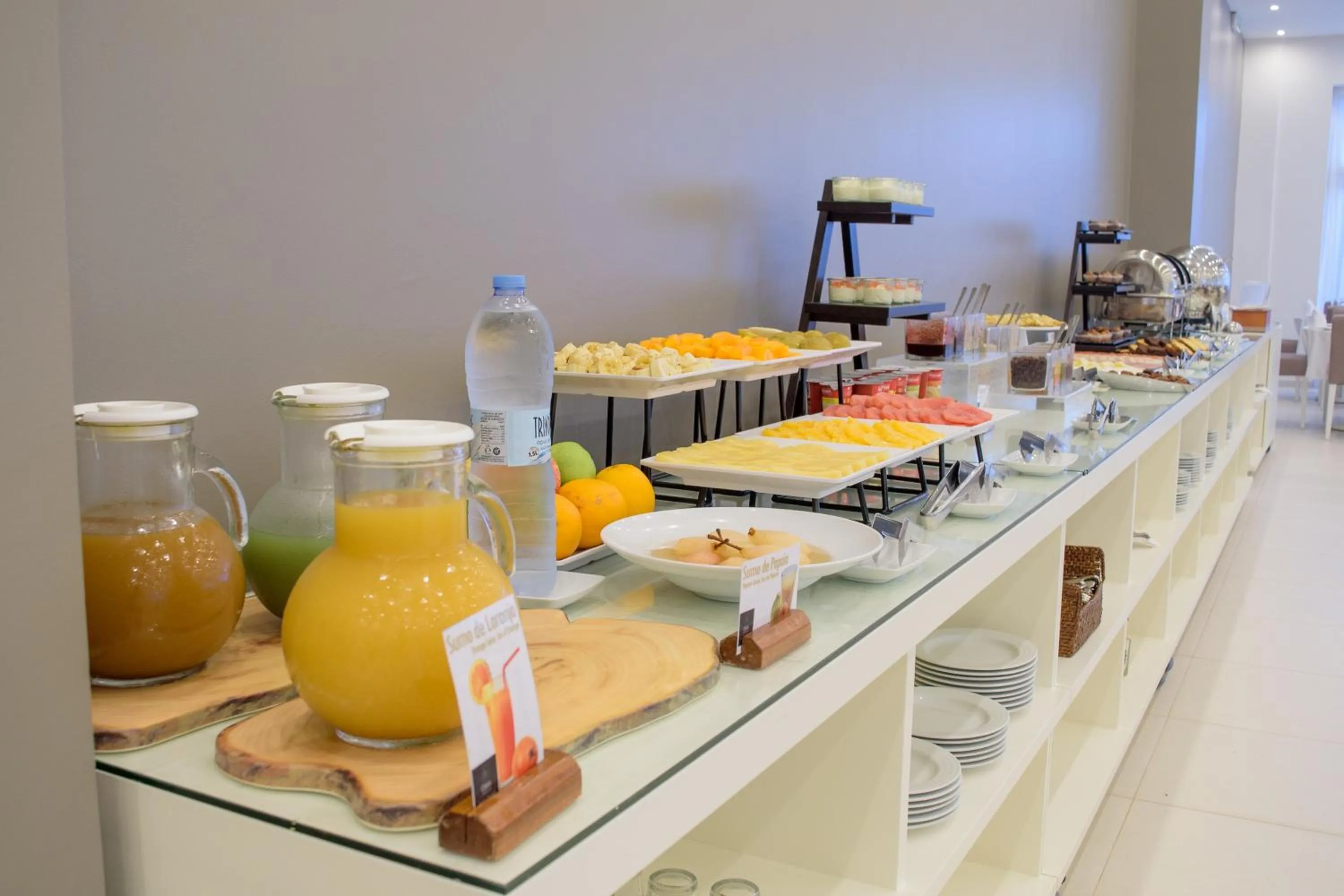 Restaurant/places to eat in Oasis Porto Grande