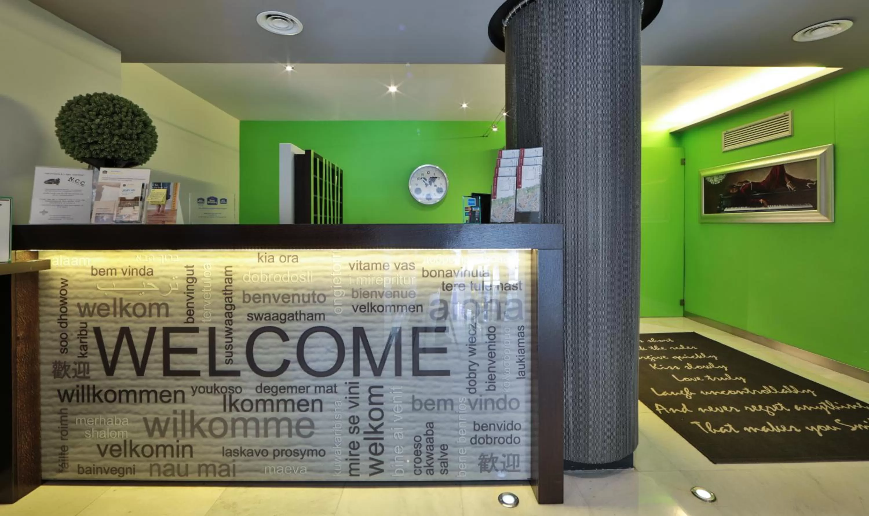 Lobby or reception in Best Western Cinemusic Hotel