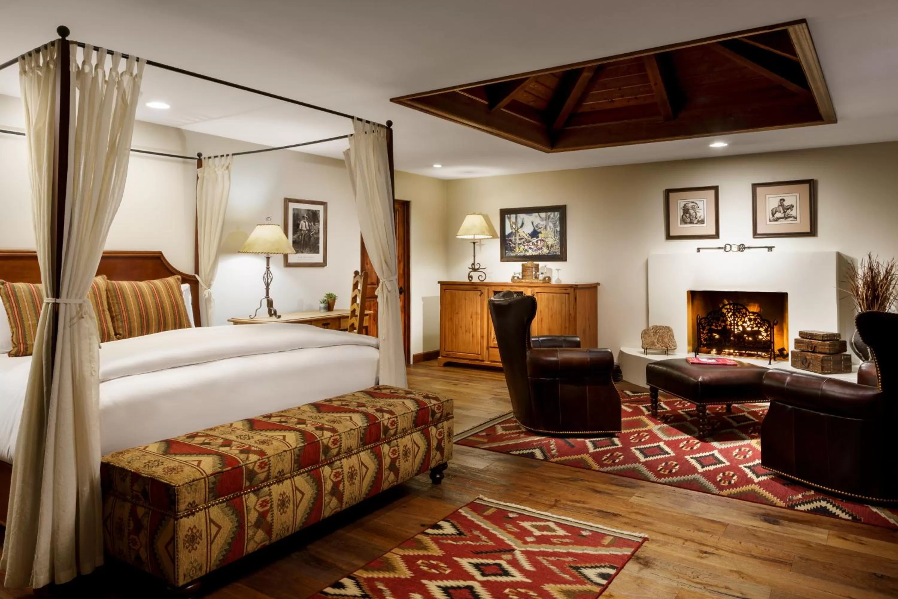 Photo of the whole room, Bed in The Hermosa Inn