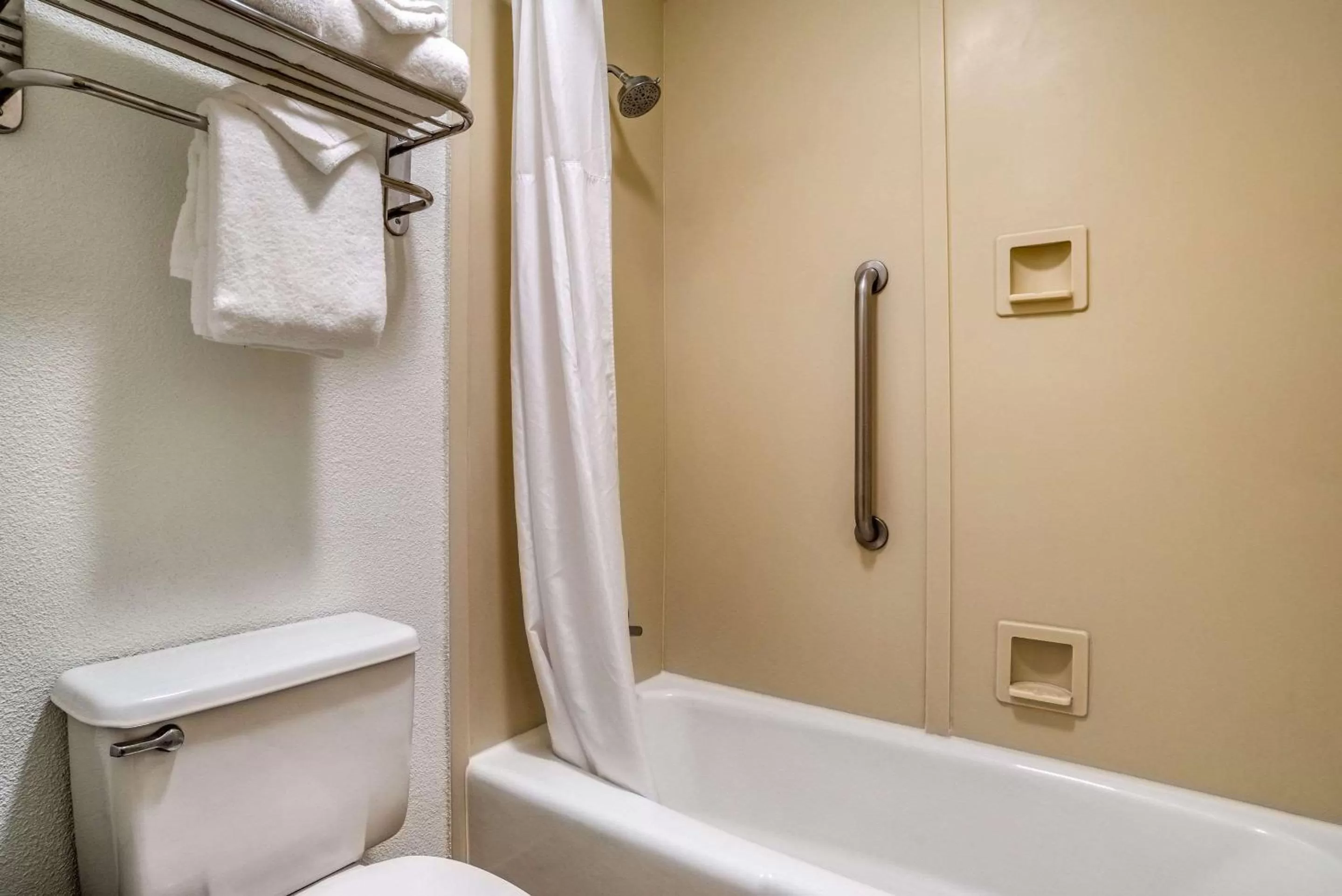 Bathroom in Clarion Inn Conference Center