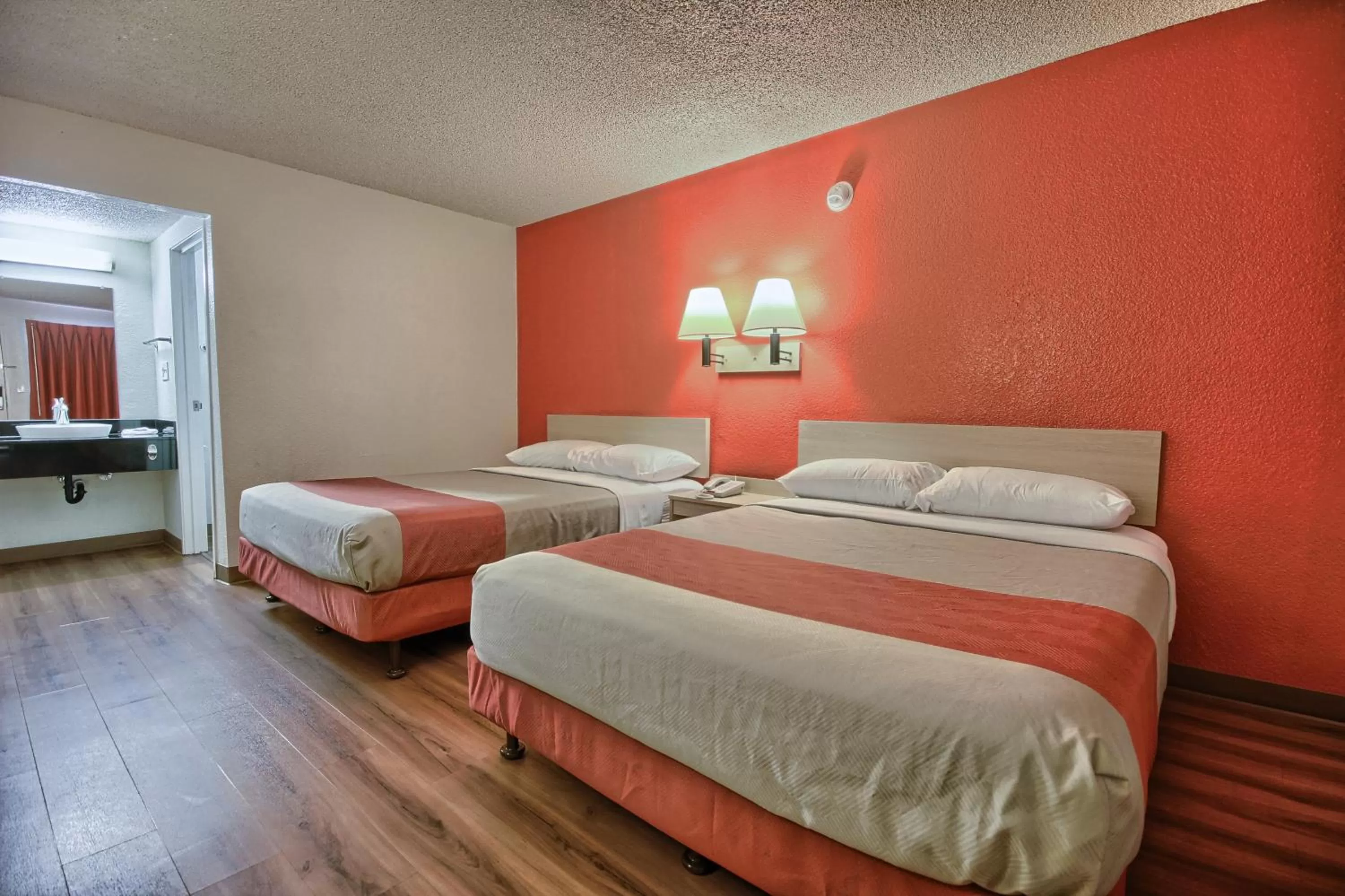 Bedroom in Motel 6-Fresno, CA - Blackstone South