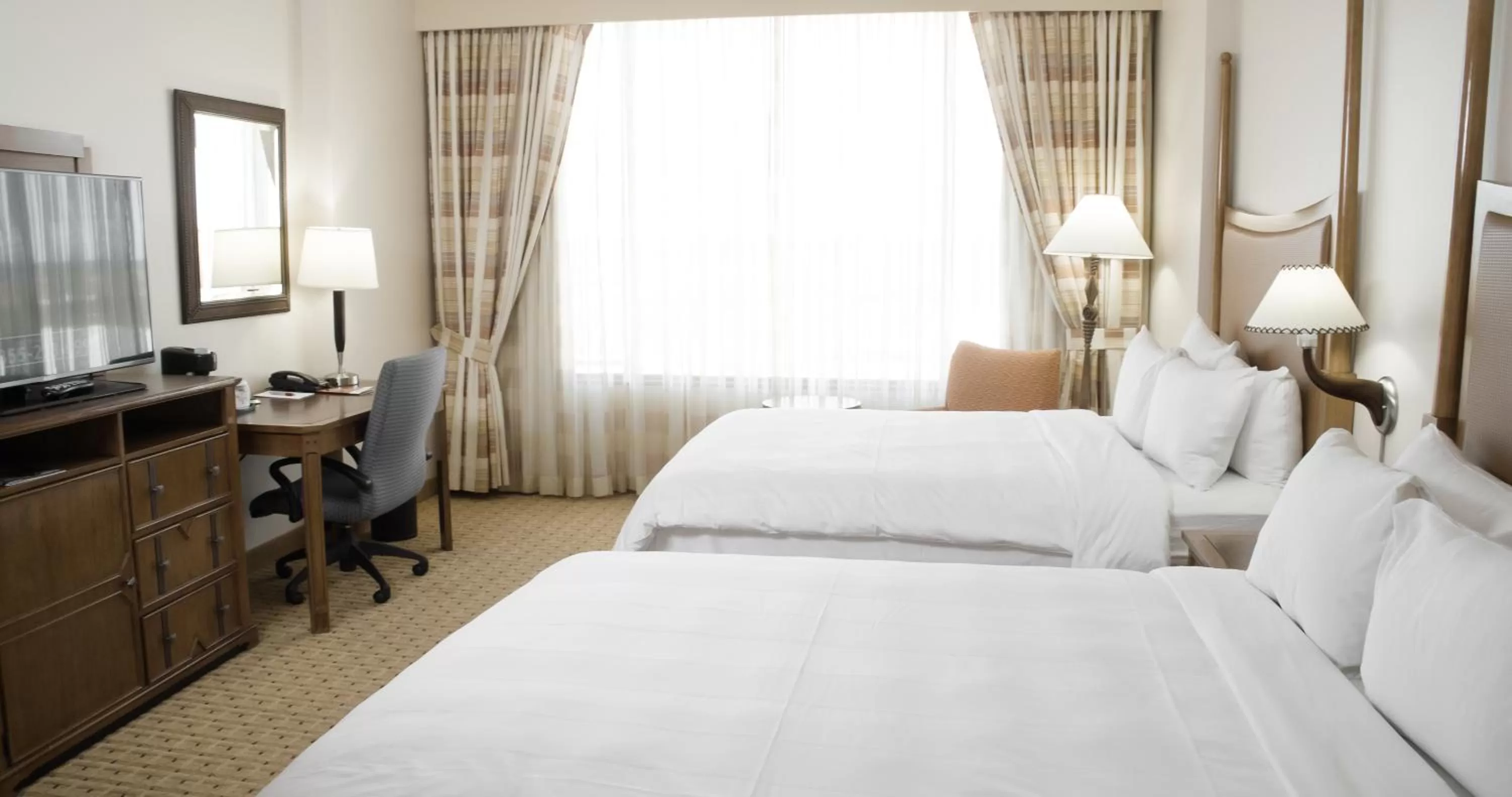 Photo of the whole room, Bed in River Cree Resort & Casino