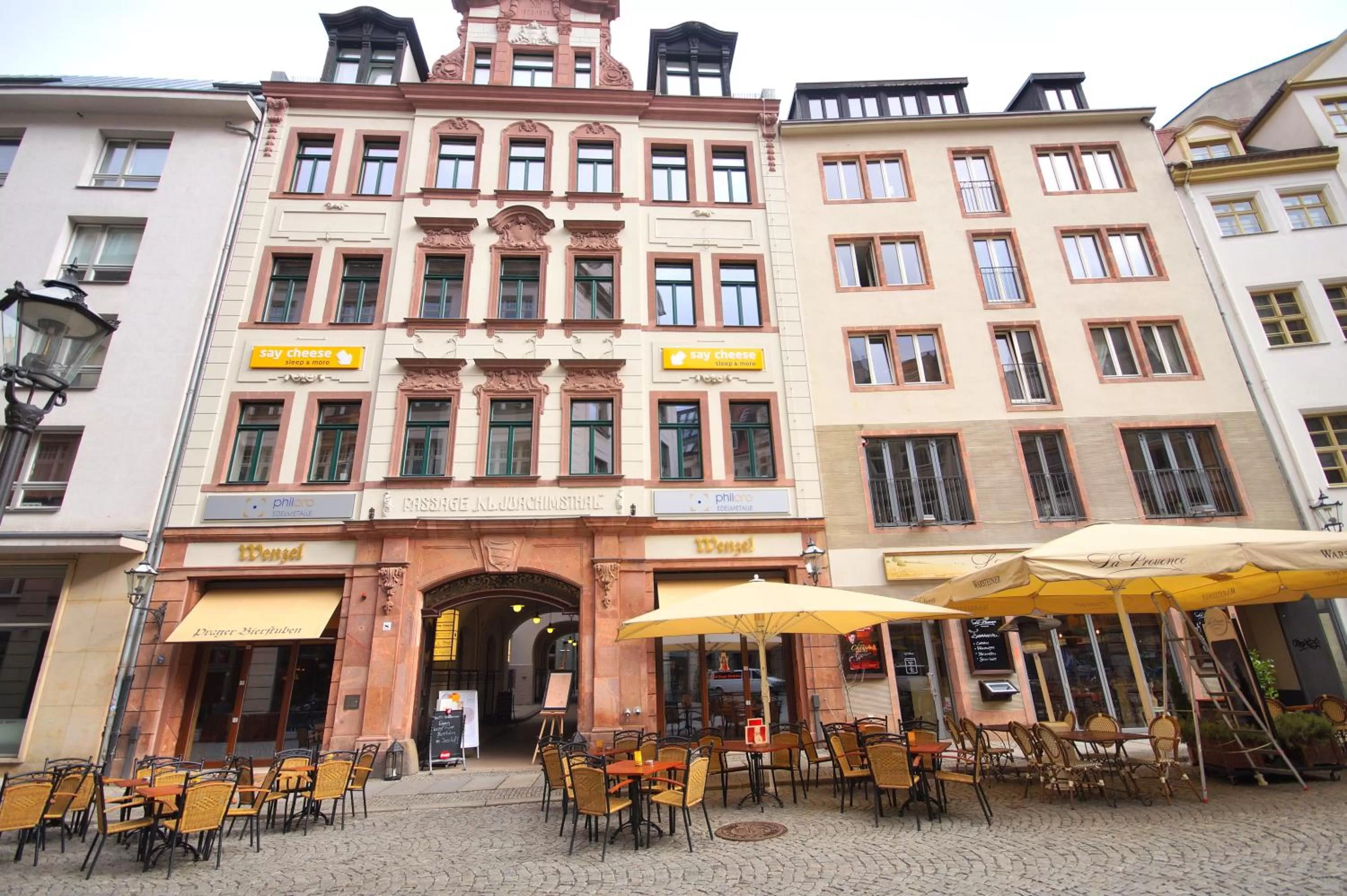 Facade/entrance in Five Elements Hostel Leipzig