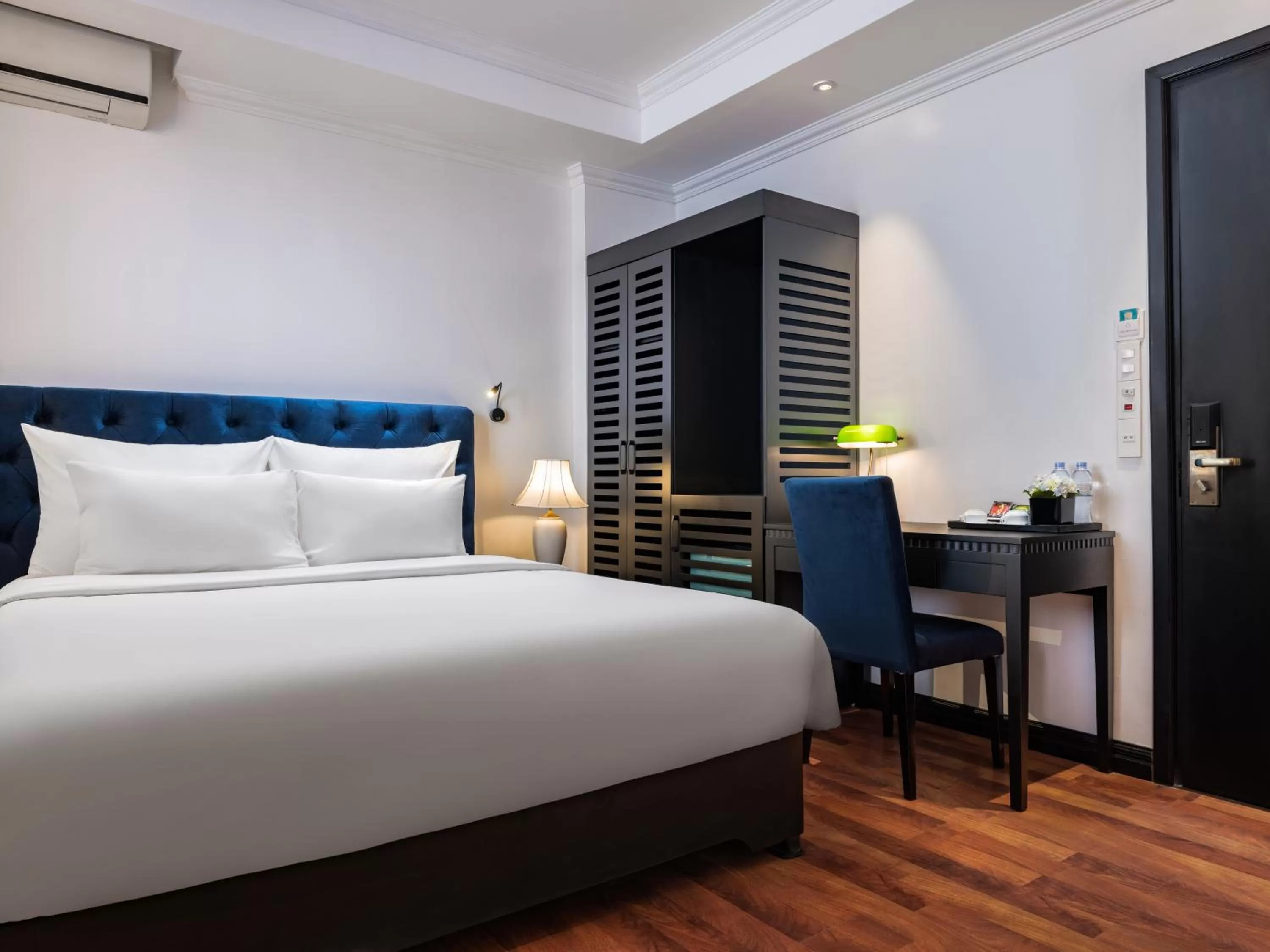 Bed in The Flower Boutique Hotel & Travel