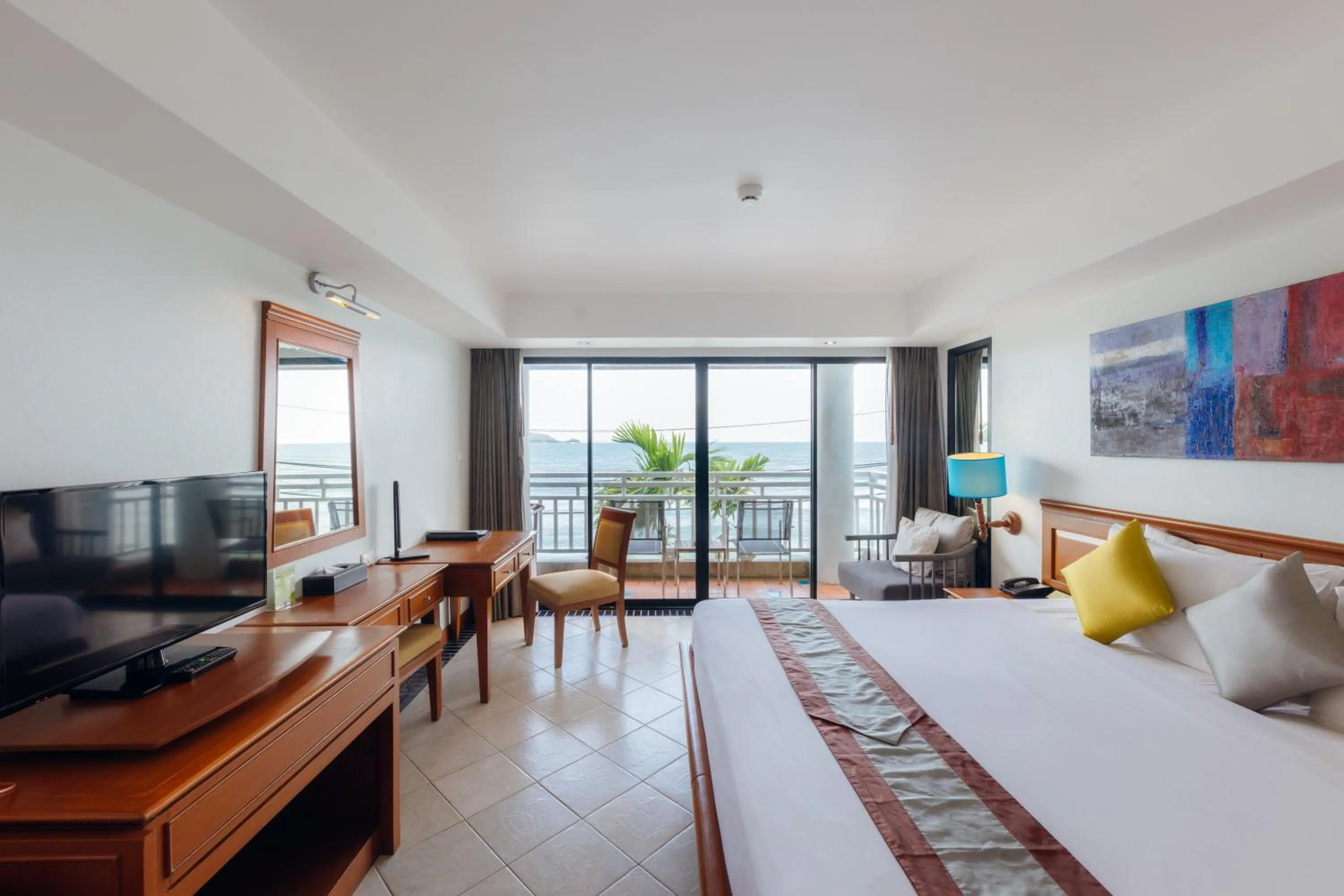 View (from property/room), Bed in Sunset Beach Resort