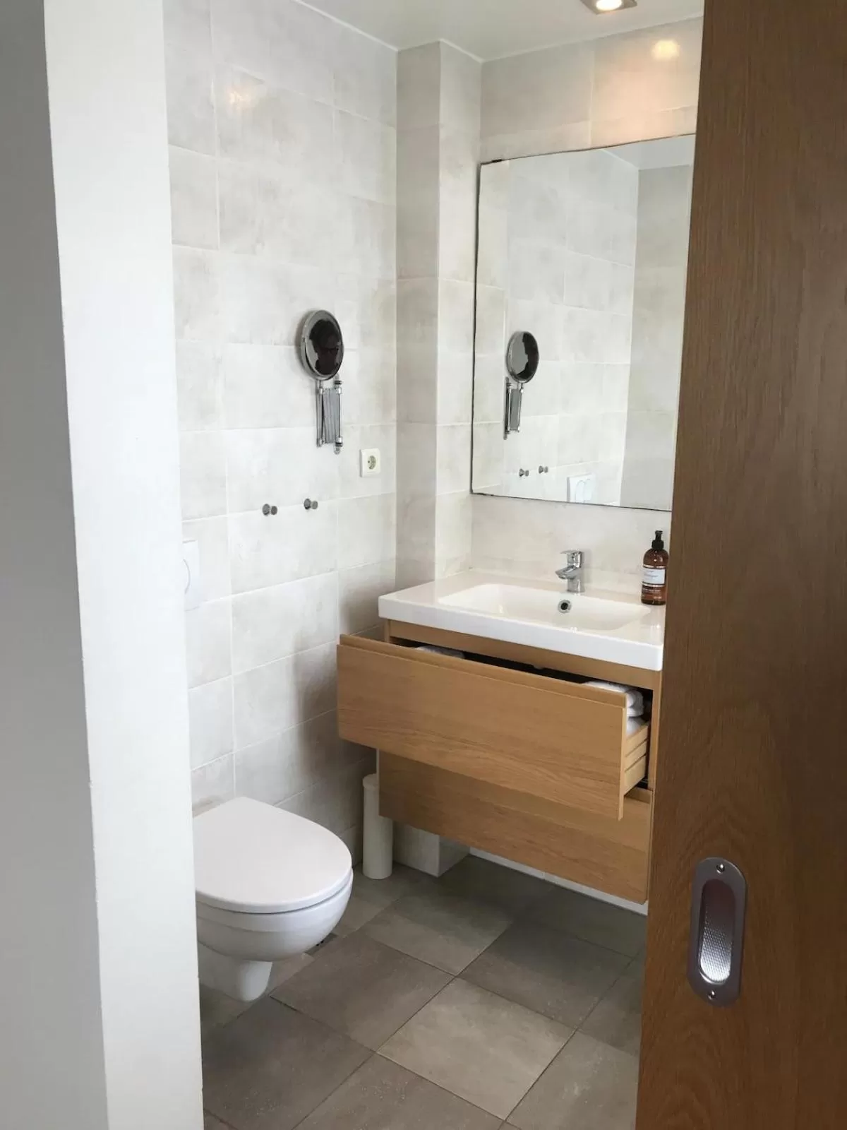 Bathroom in Snorri's Guesthouse