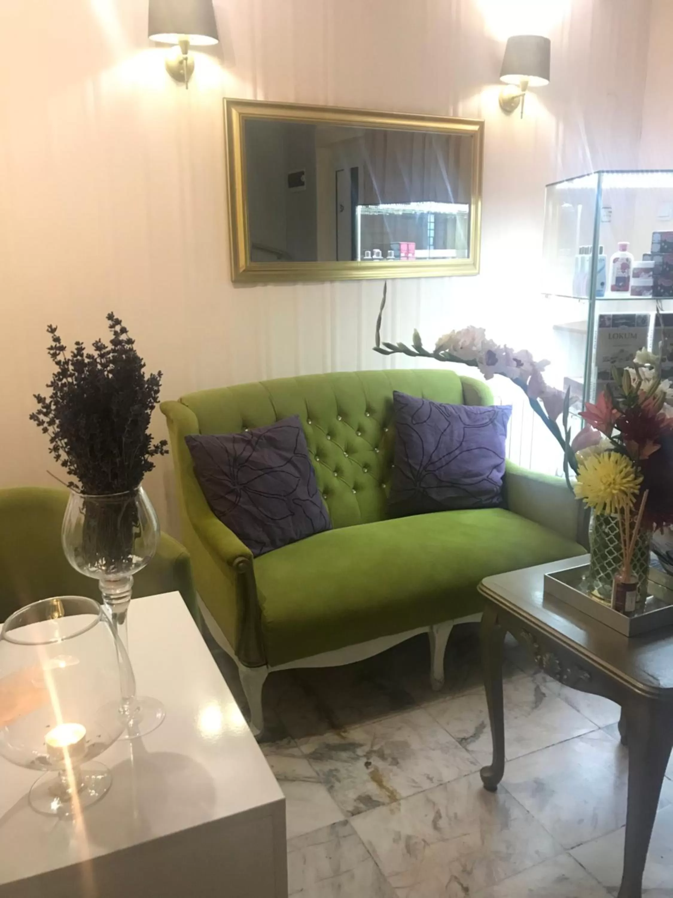 Day in White Rose Guest Rooms