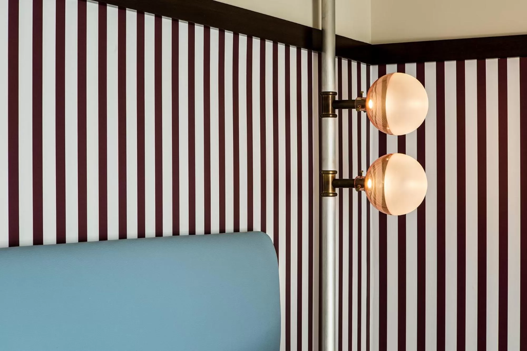 Decorative detail in Hôtel du Rond-point des Champs-Élysées - Esprit de France