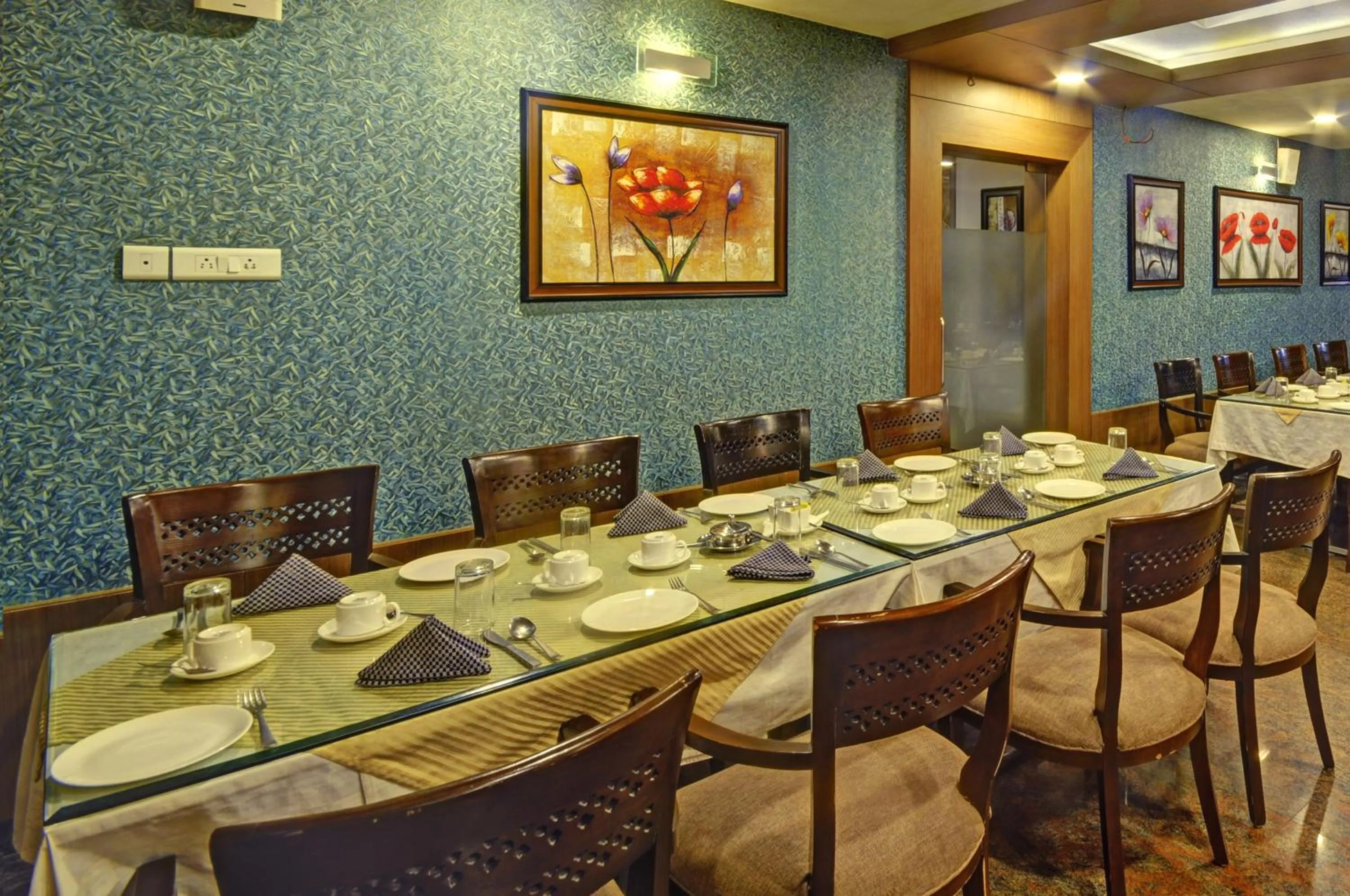 Restaurant/places to eat in Pride Ananya Resorts