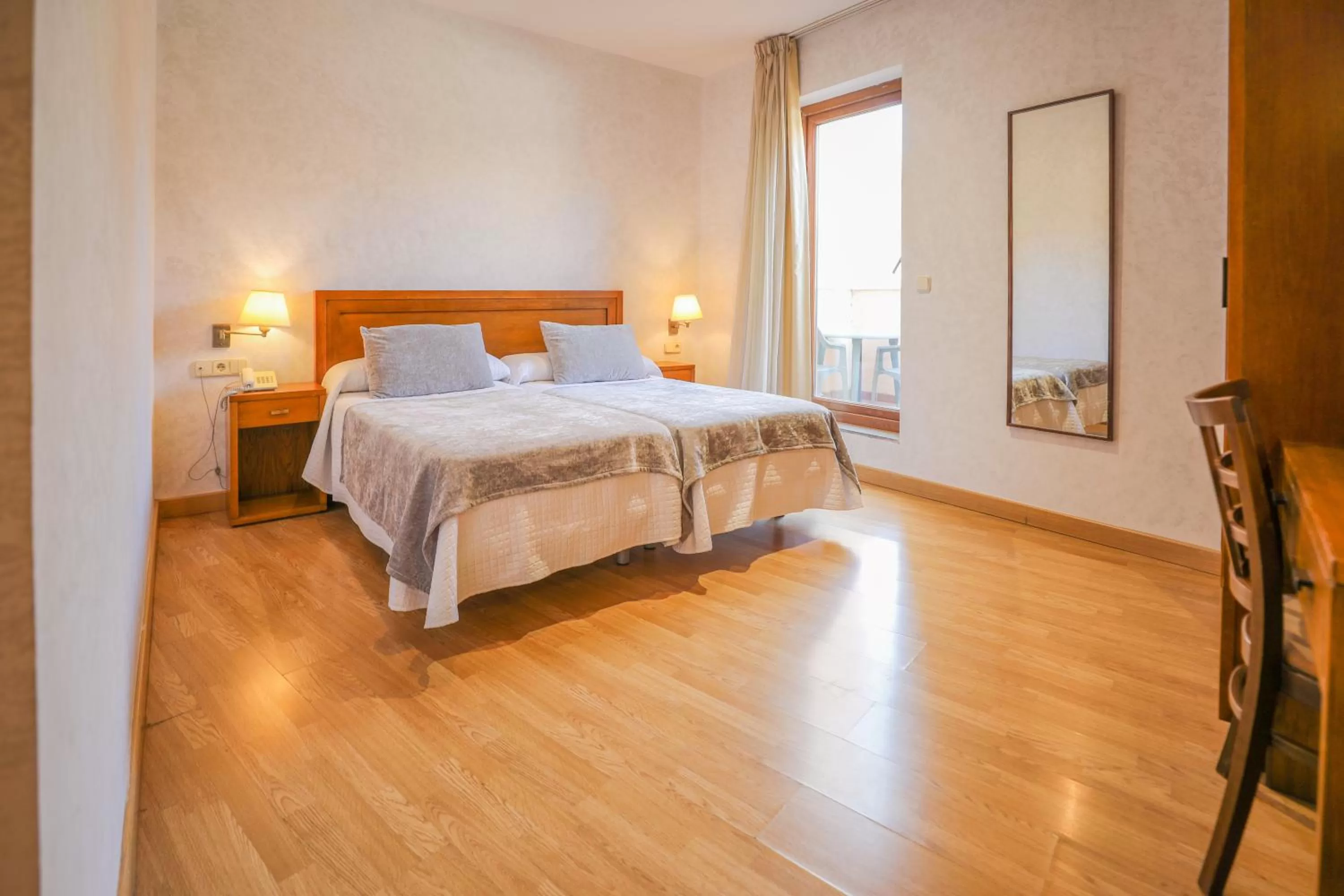 Bed in Hotel Granada Centro