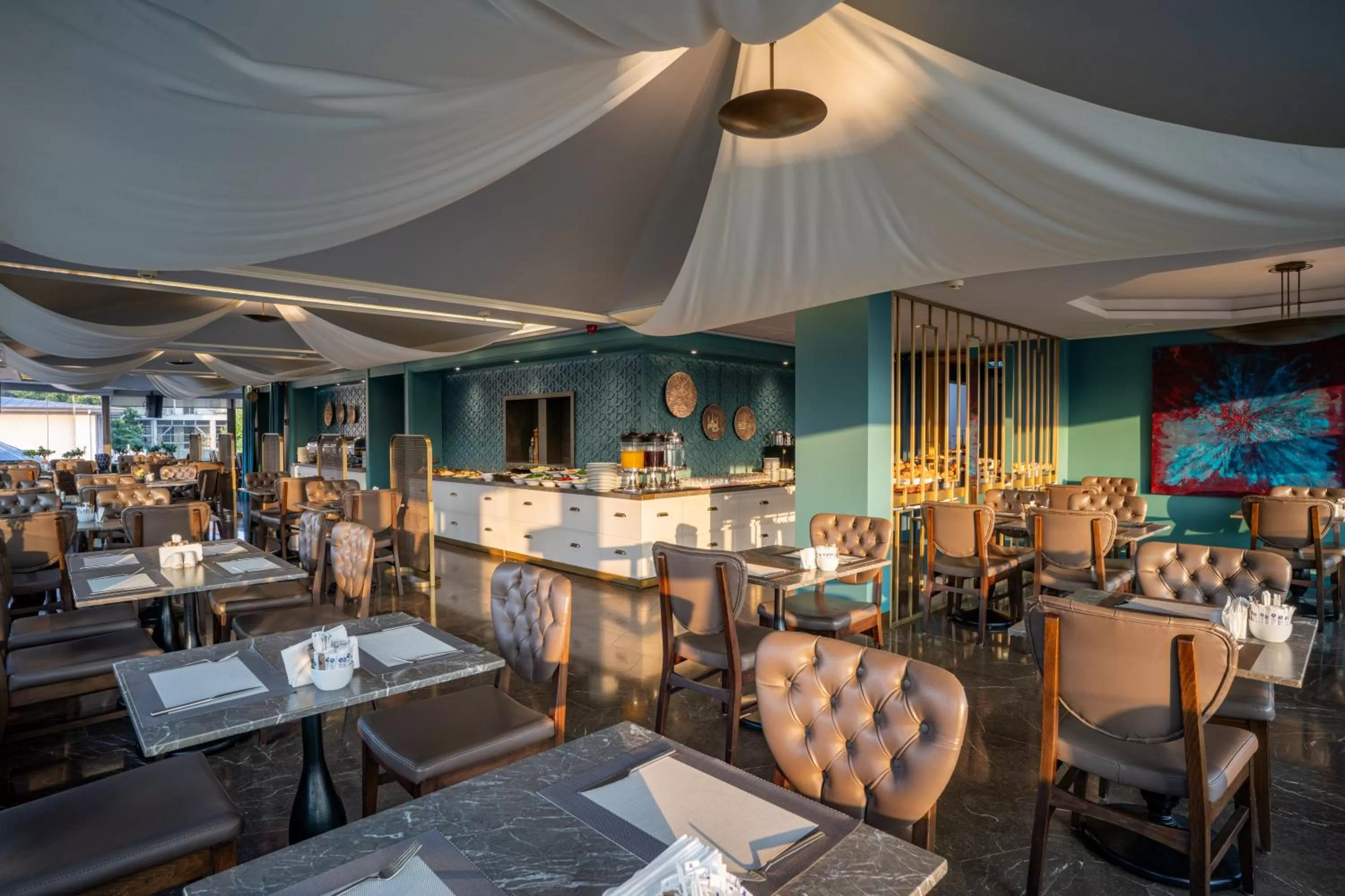 Restaurant/places to eat in Hotel Yasmak Sultan