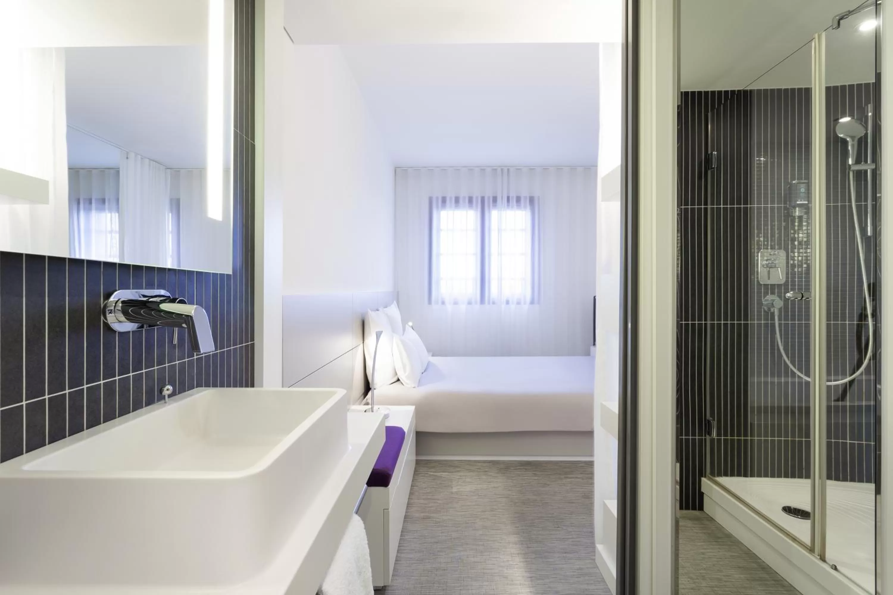 Shower in Novotel Suites Perpignan Centre - Grandes Suites & Confort Centre-Ville