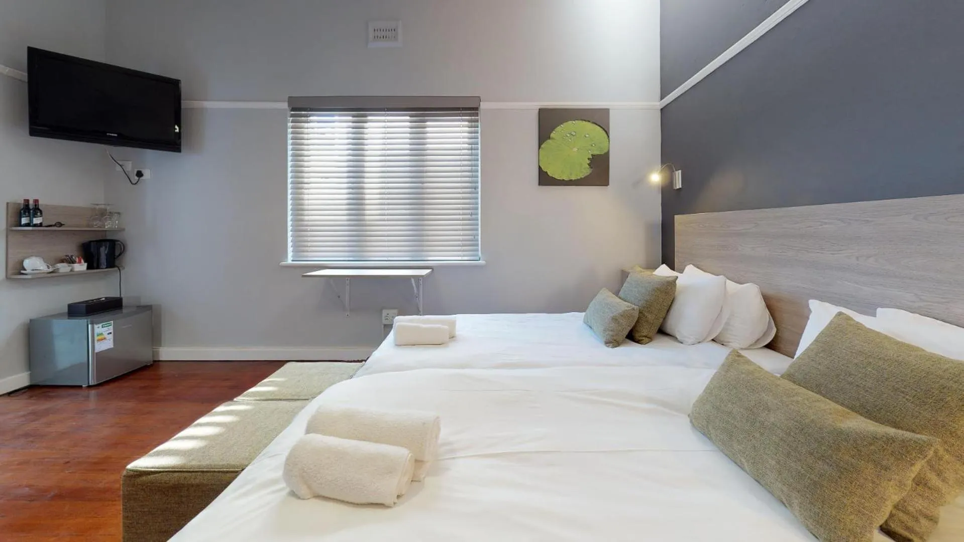 Bed in Port View Guest House