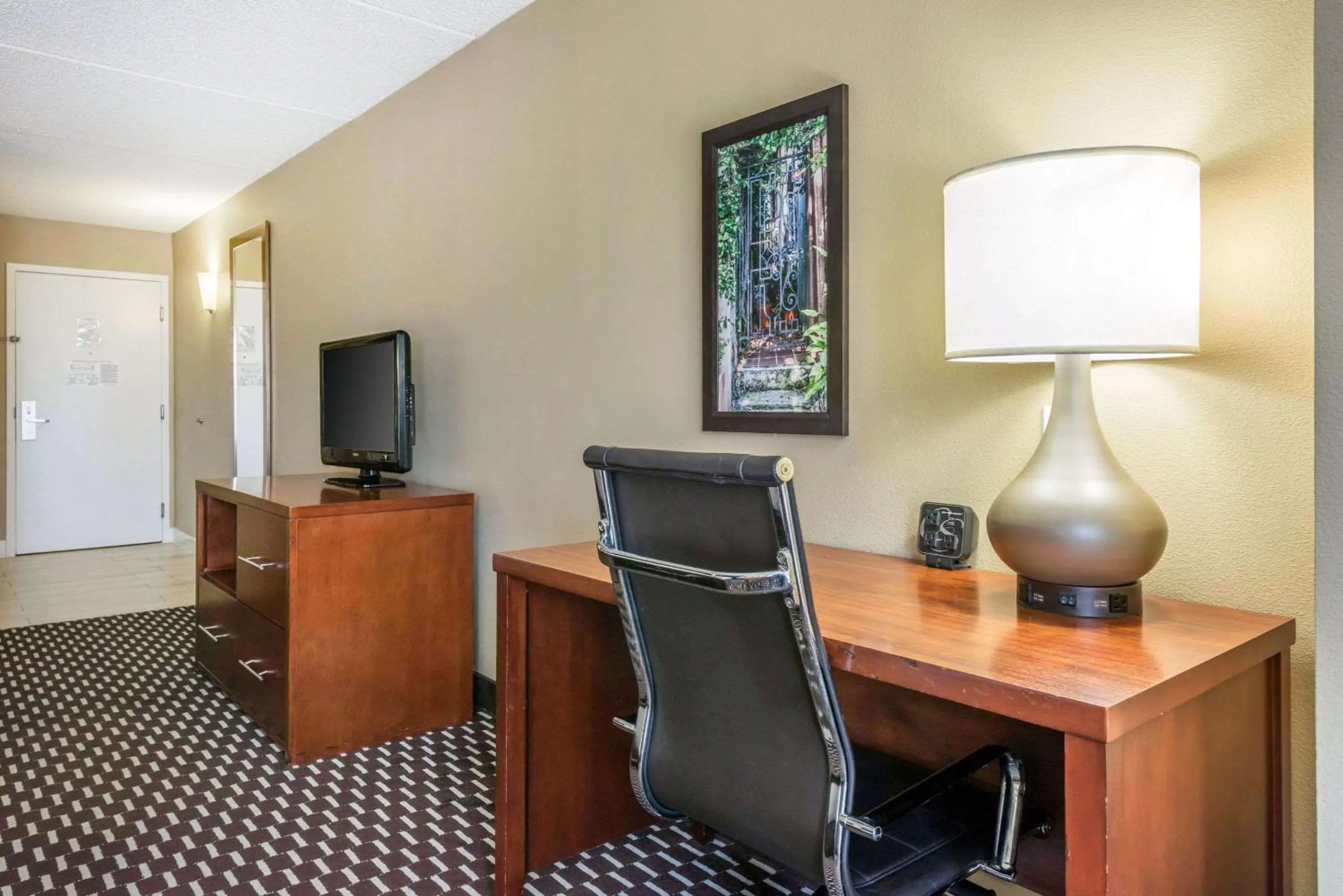 Queen Suite in Villa Victor, Ascend Hotel Collection