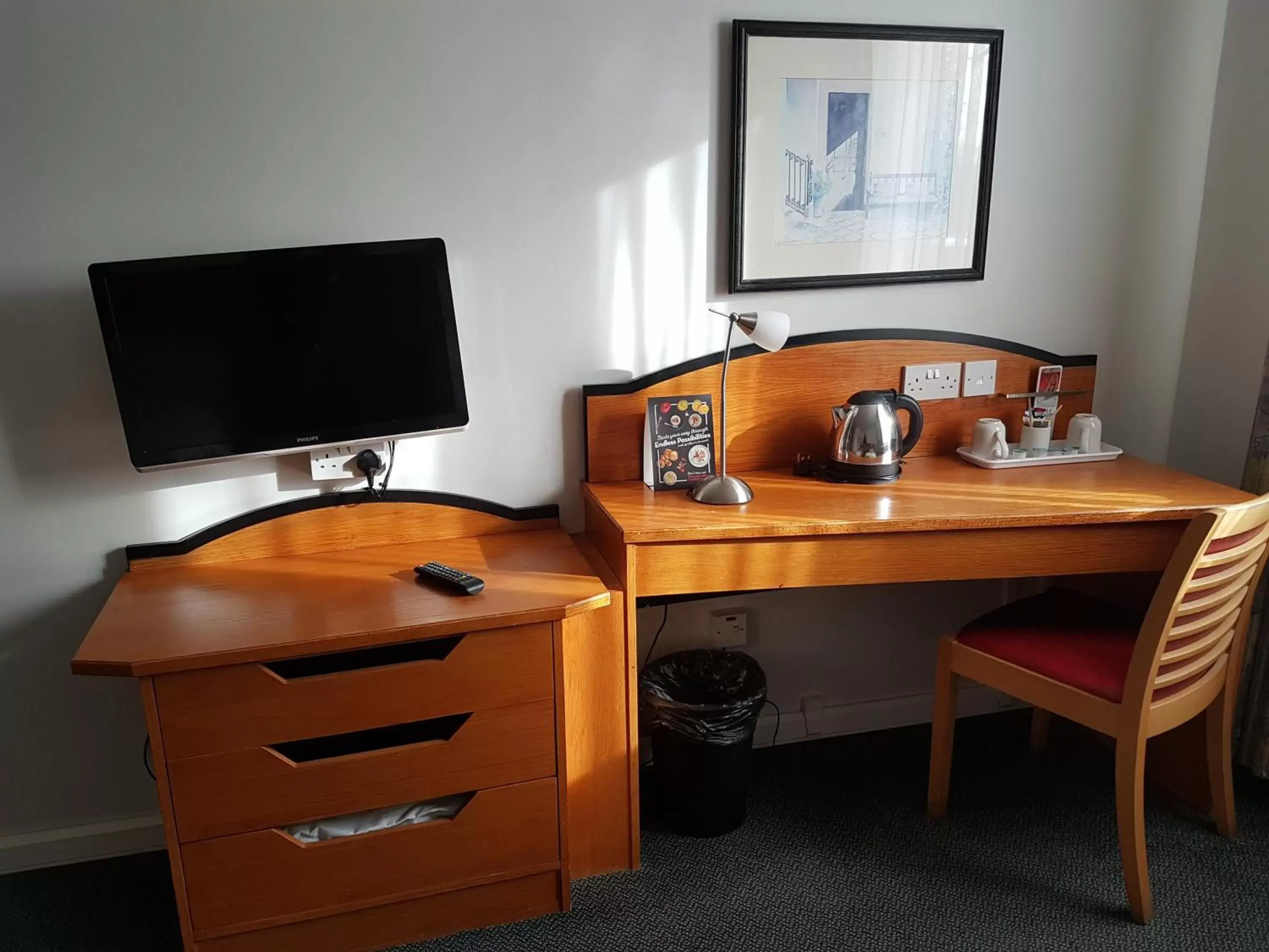 Accessible Standard Twin Room in ibis Cardiff Gate - International Business Park Accessible Standard Twin Room in ibis Cardiff Gate - International Business Park